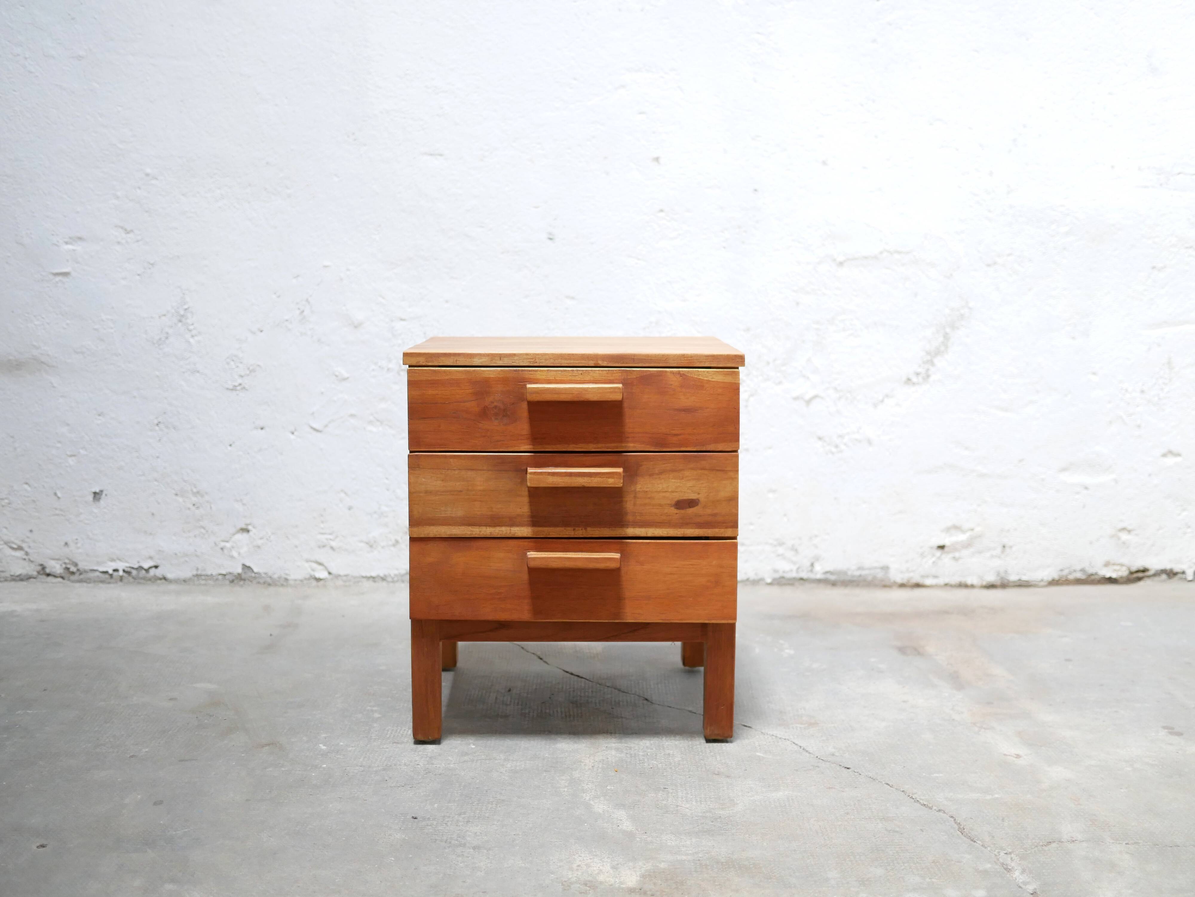 Meuble d'appoint chevet vintage en bois