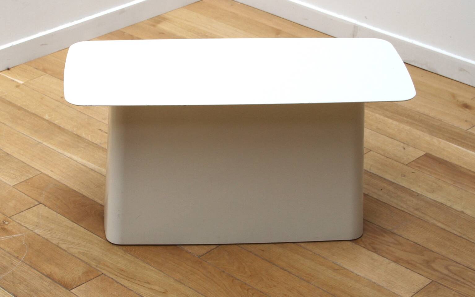 Vitra side table, Erwan & Ronan Bouroullec