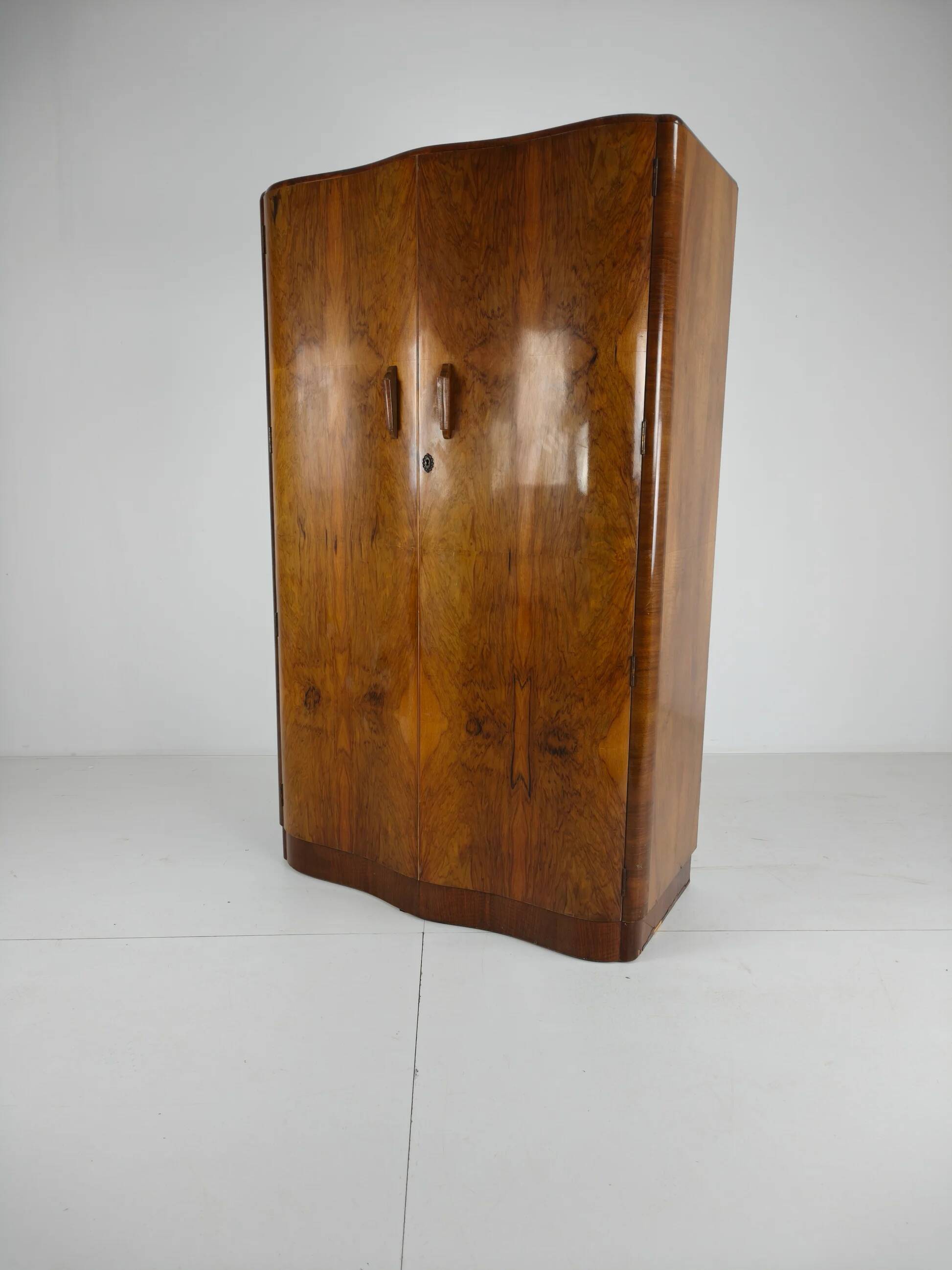Superb English Art Deco wardrobe in burr walnut – 1930s