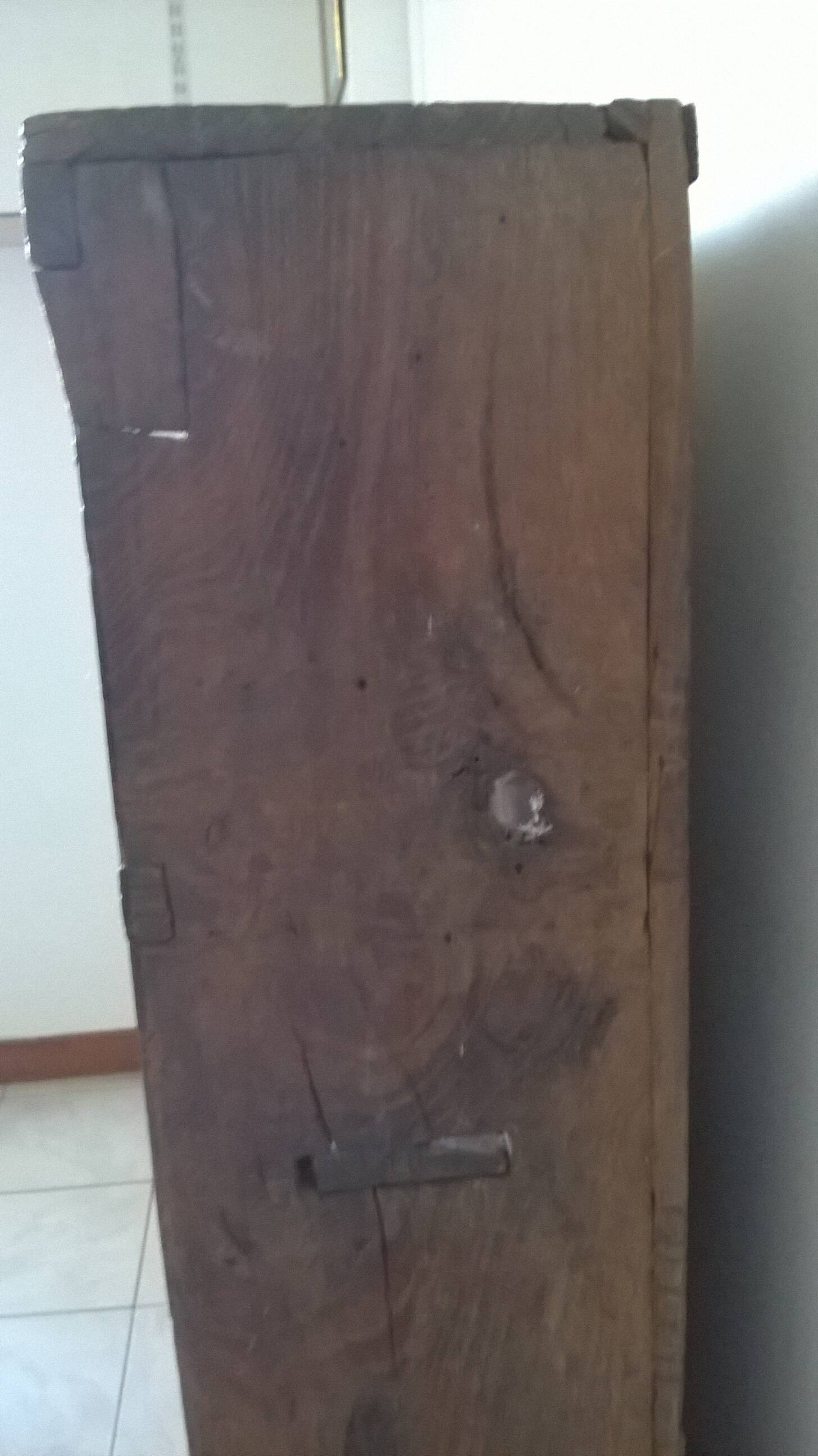 Old oak dresser or shelf to place on the ground