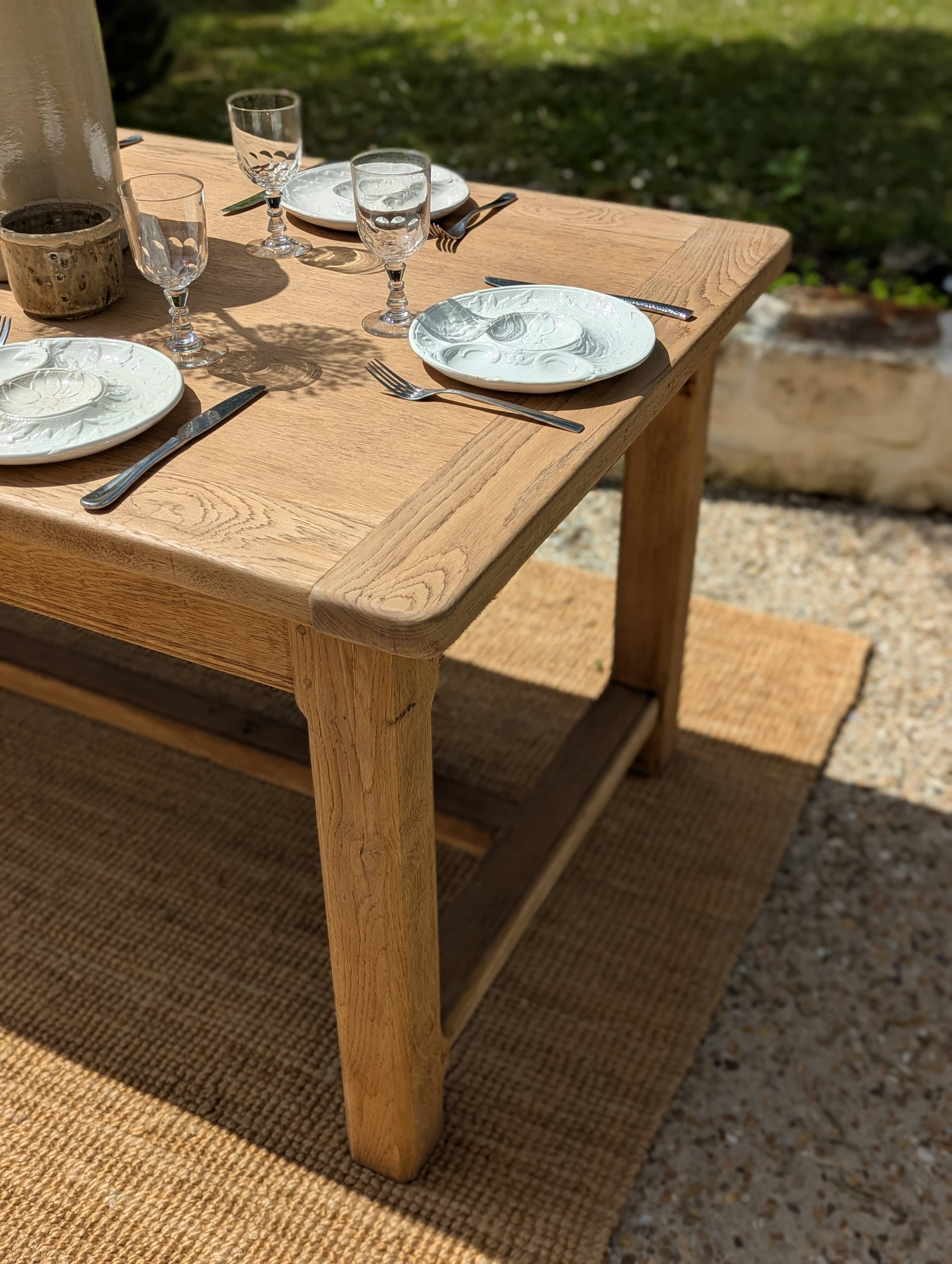 Farm table
