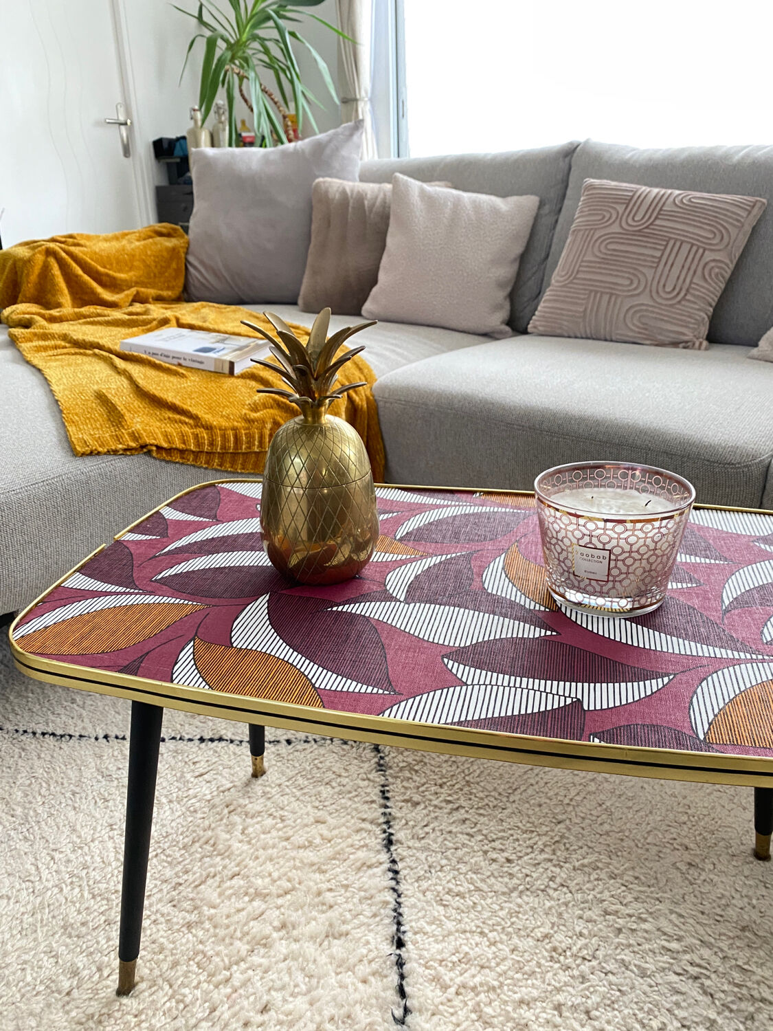 Vintage coffee table legs compass