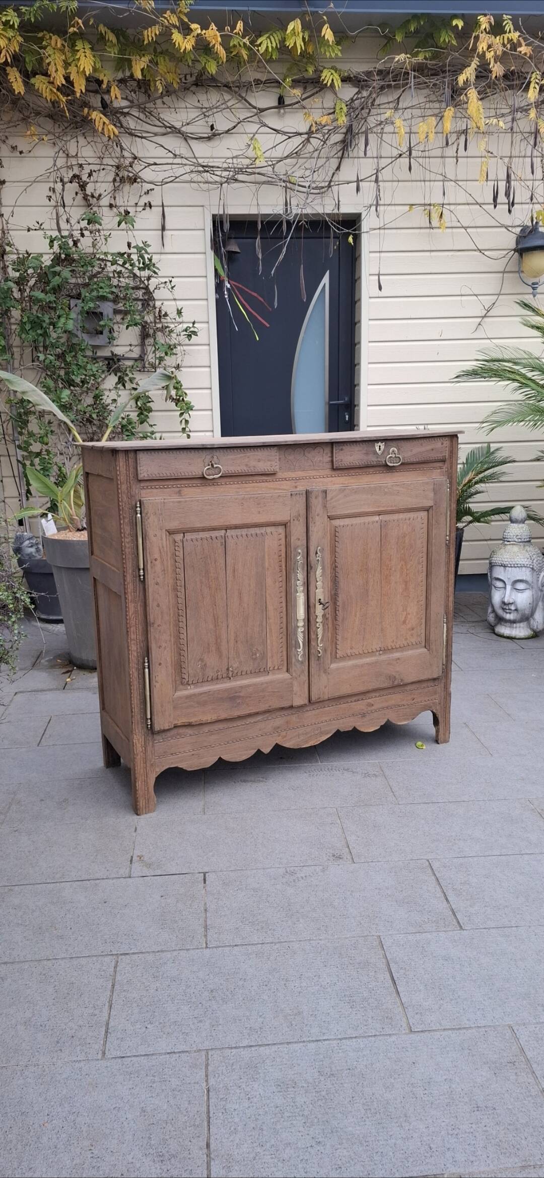 Renovated sideboard from 1839