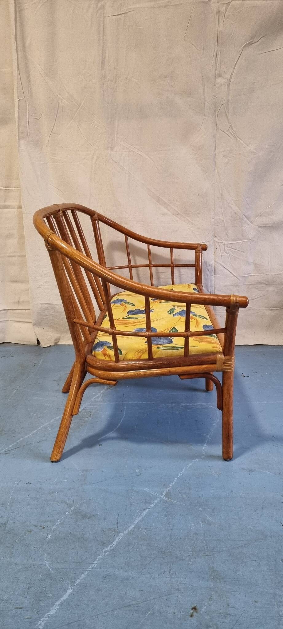 2-seater rattan sofa