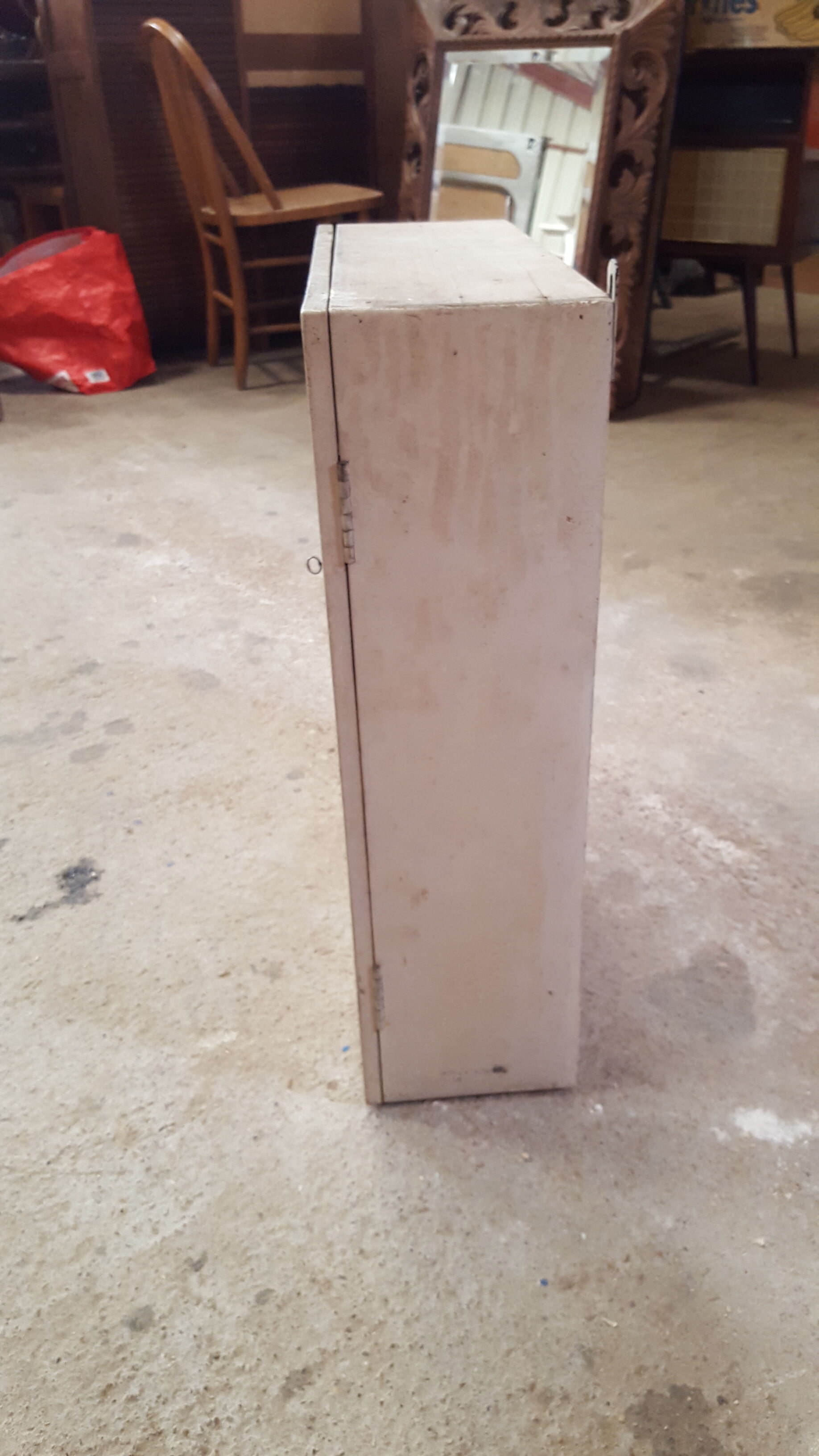 Pharmacy Cabinet years 1920/30