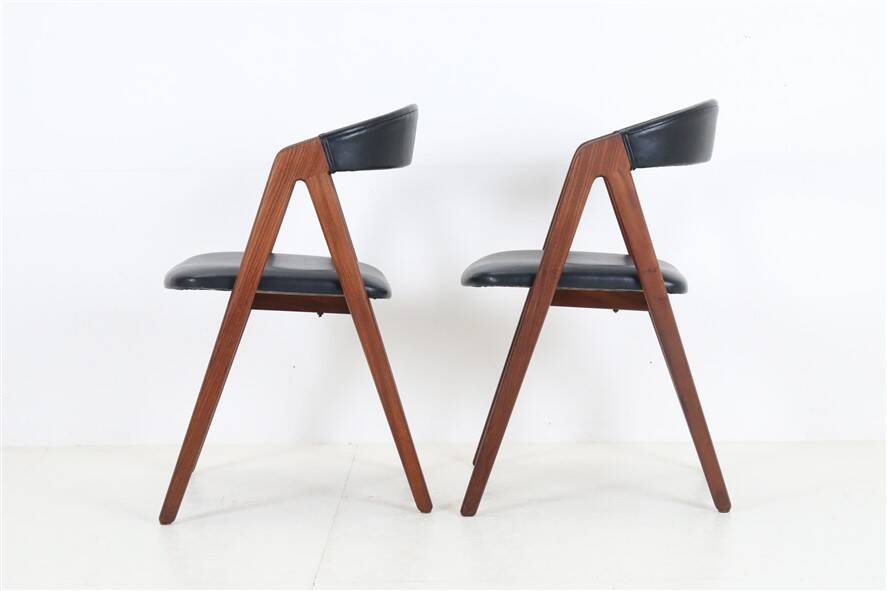 Set of 2 “A-Chairs” / teak chairs / recycling leather / black / Mid Century Danish Modern Design / 1960s