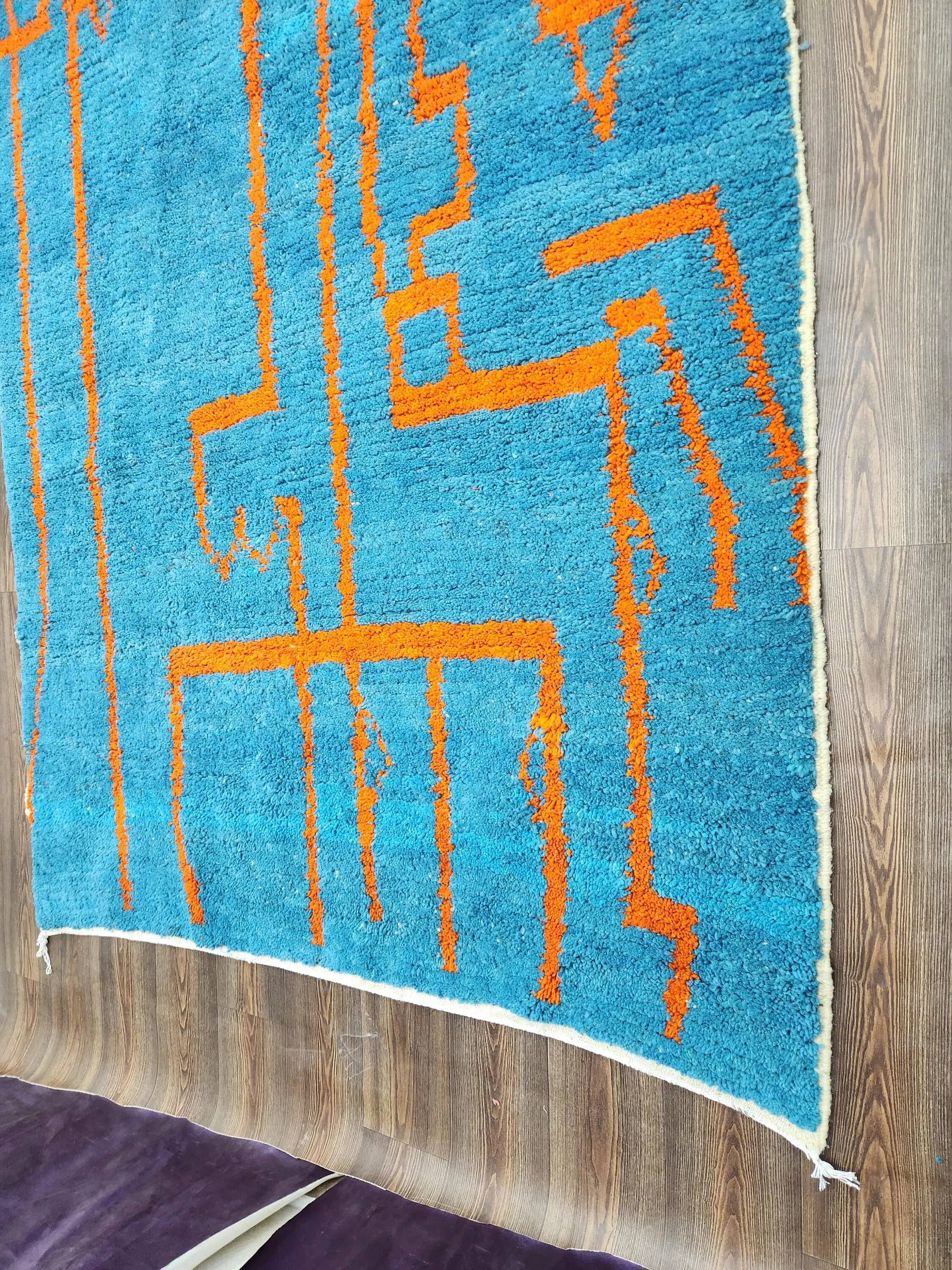 Traditional Moroccan Berber rug 3 x 2 m