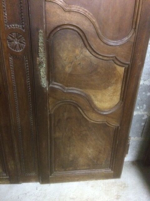 Paire de porte d'armoire en noyer