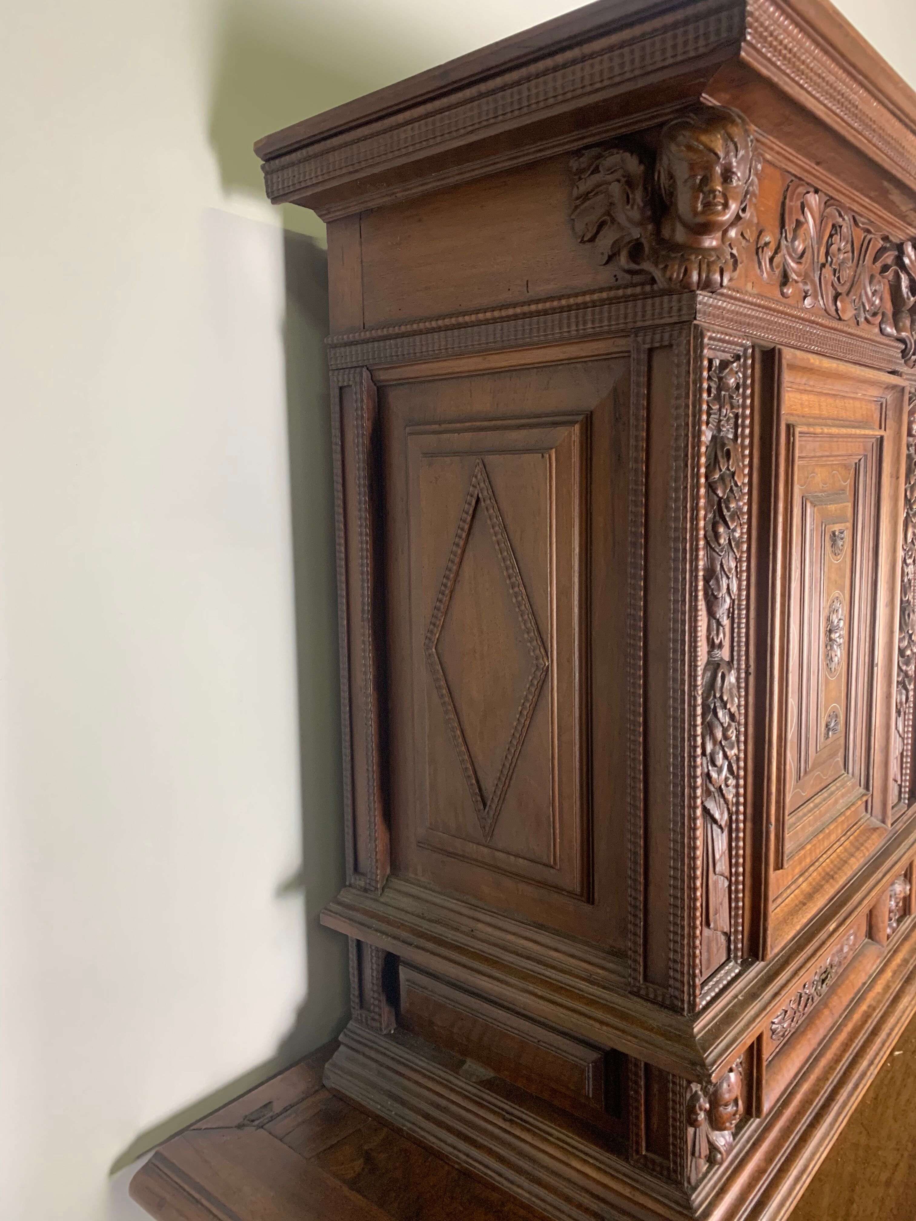 Two-body sideboard with withdrawal