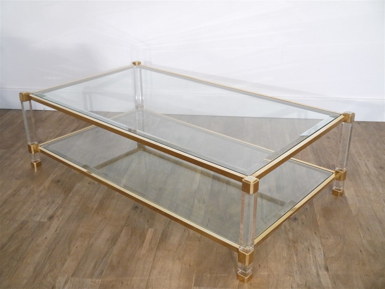Table basse vintage en lucite metal et verre 1960