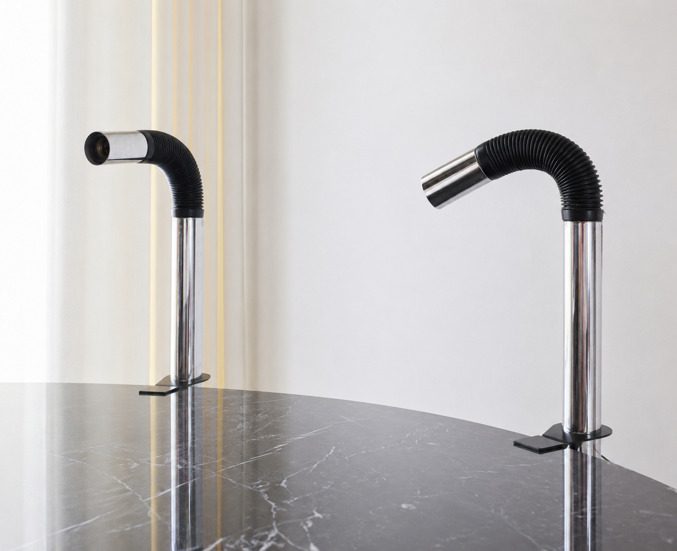 Ensemble de 2 lampes de bureau à pince 'Elbow' de Targetti Sankey