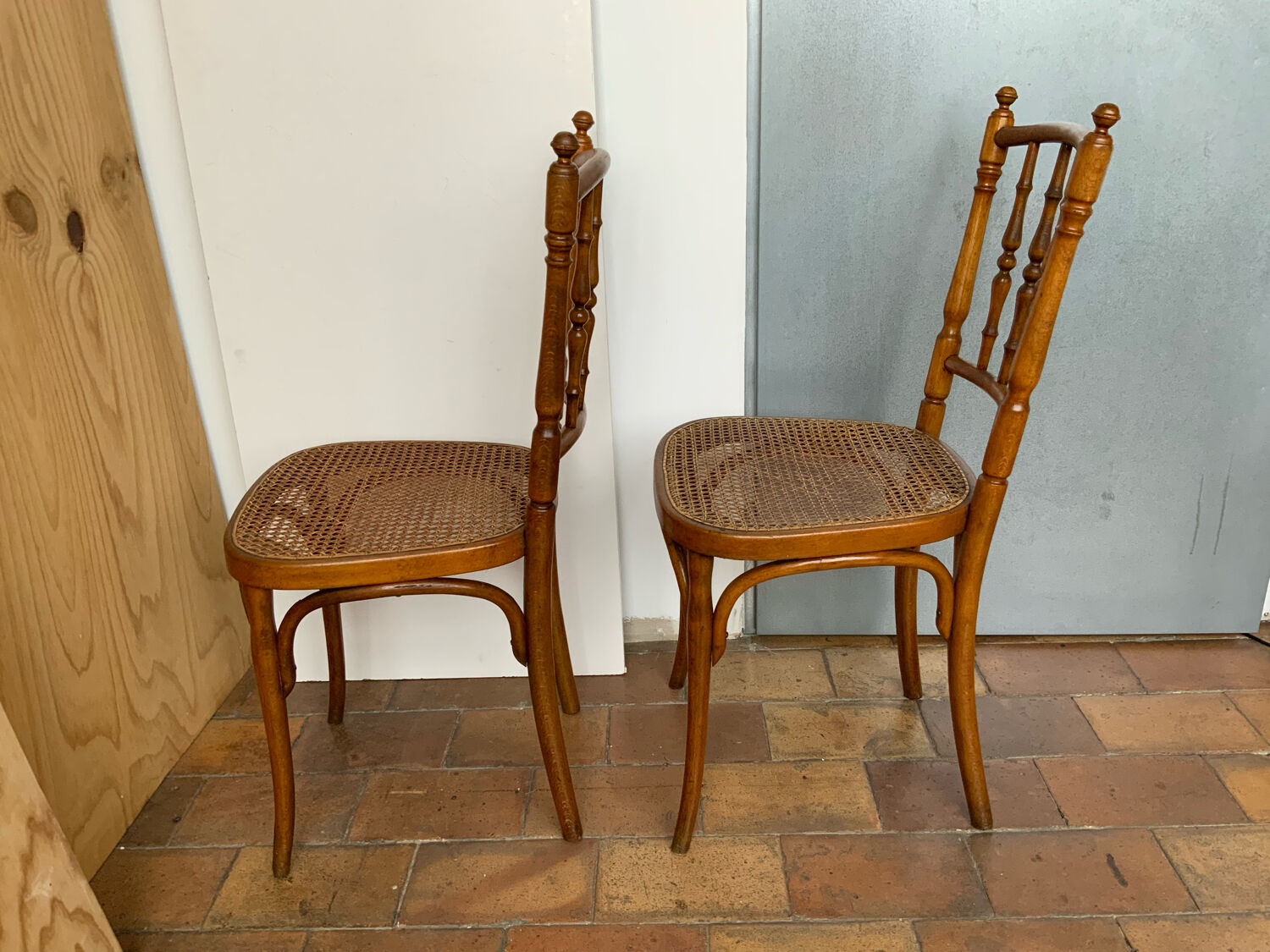 Pair of chairs bistrot