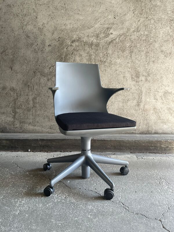 Fauteuil de bureau Kartell modèle spoon