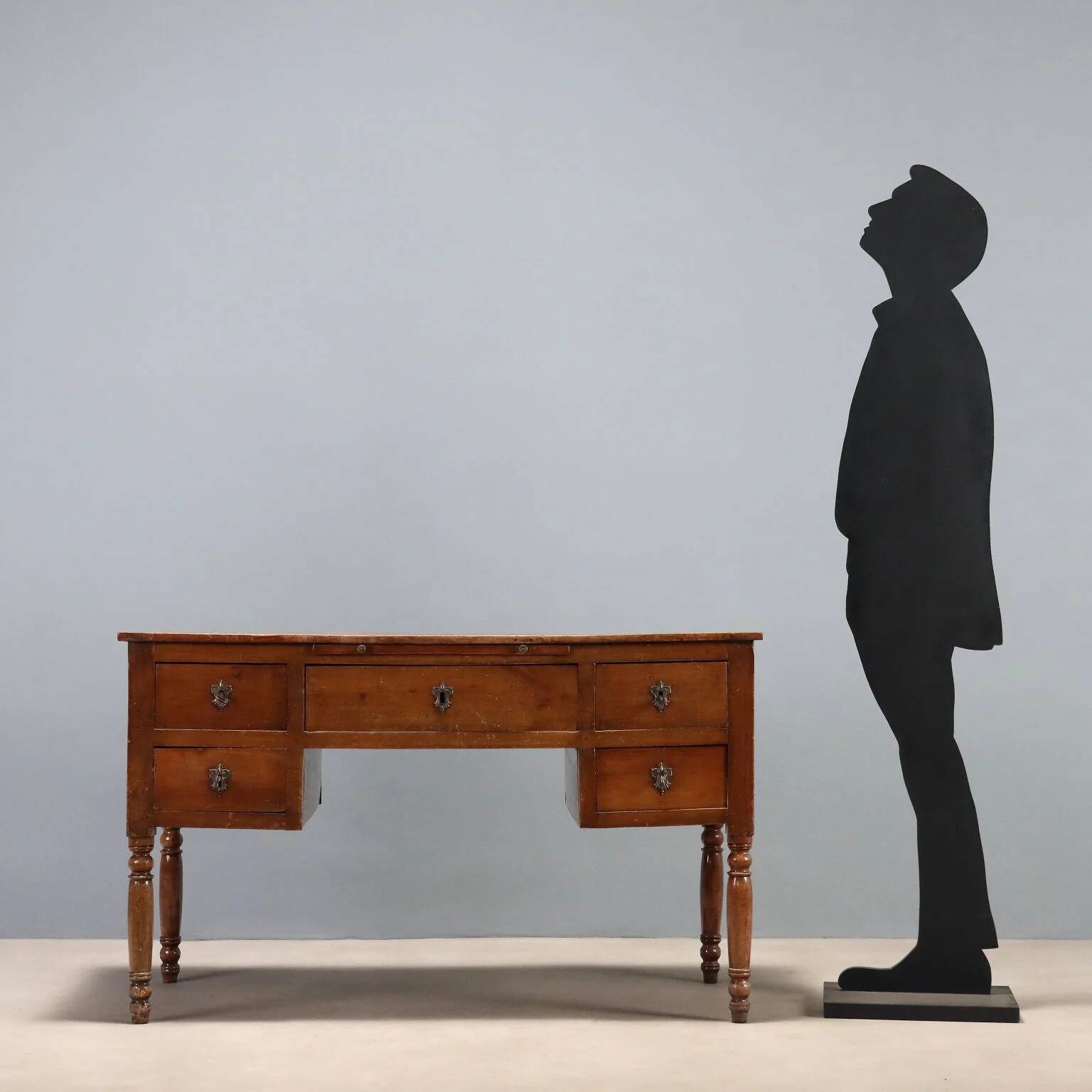 Bureau ancien Louis-Philippe en cerisier XIXe siècle