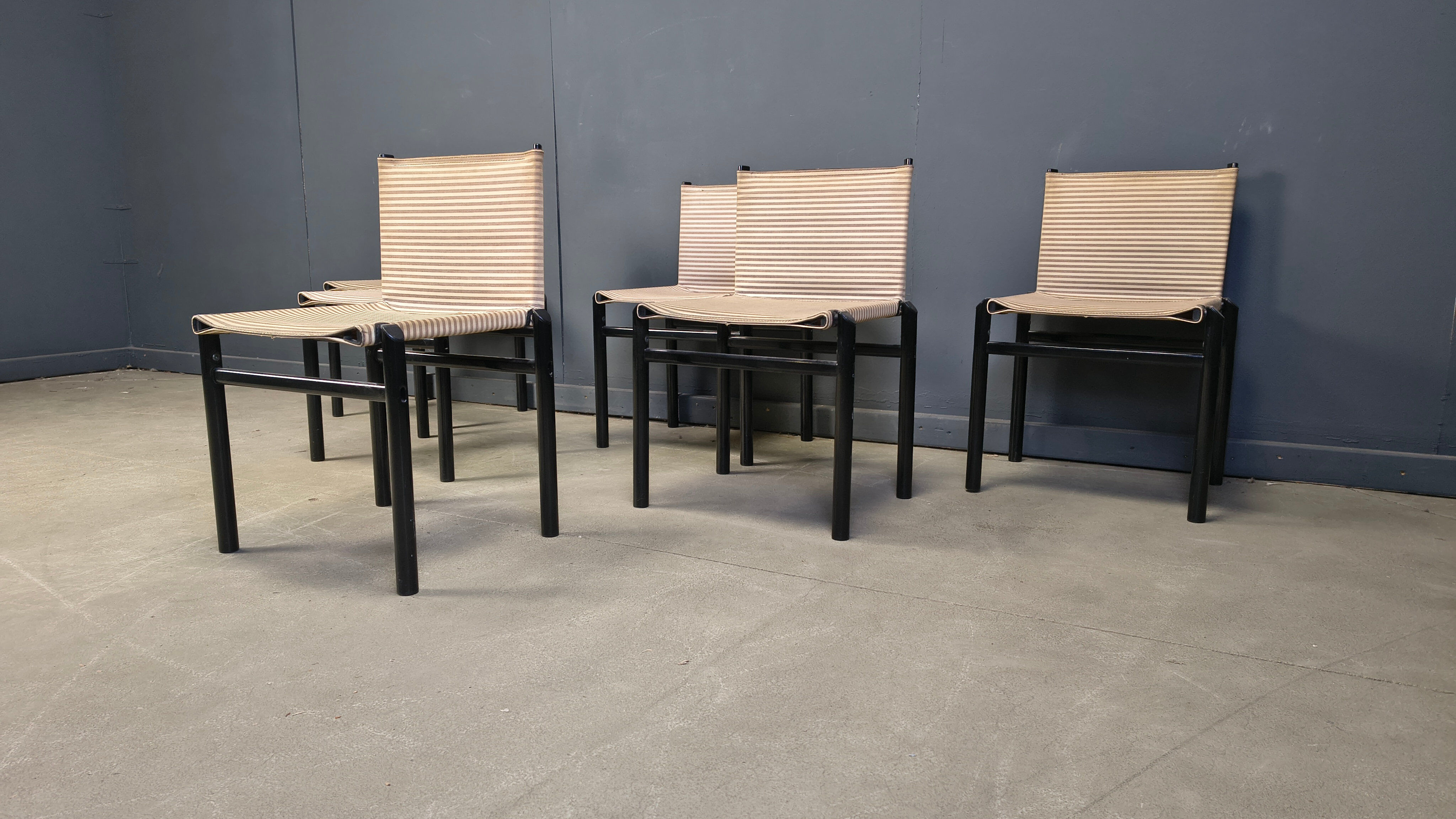 Ensemble de 6 chaises de salle à manger "Mastro" par Afra et Tobia Scarpa pour Molteni, Italie, années 1980.