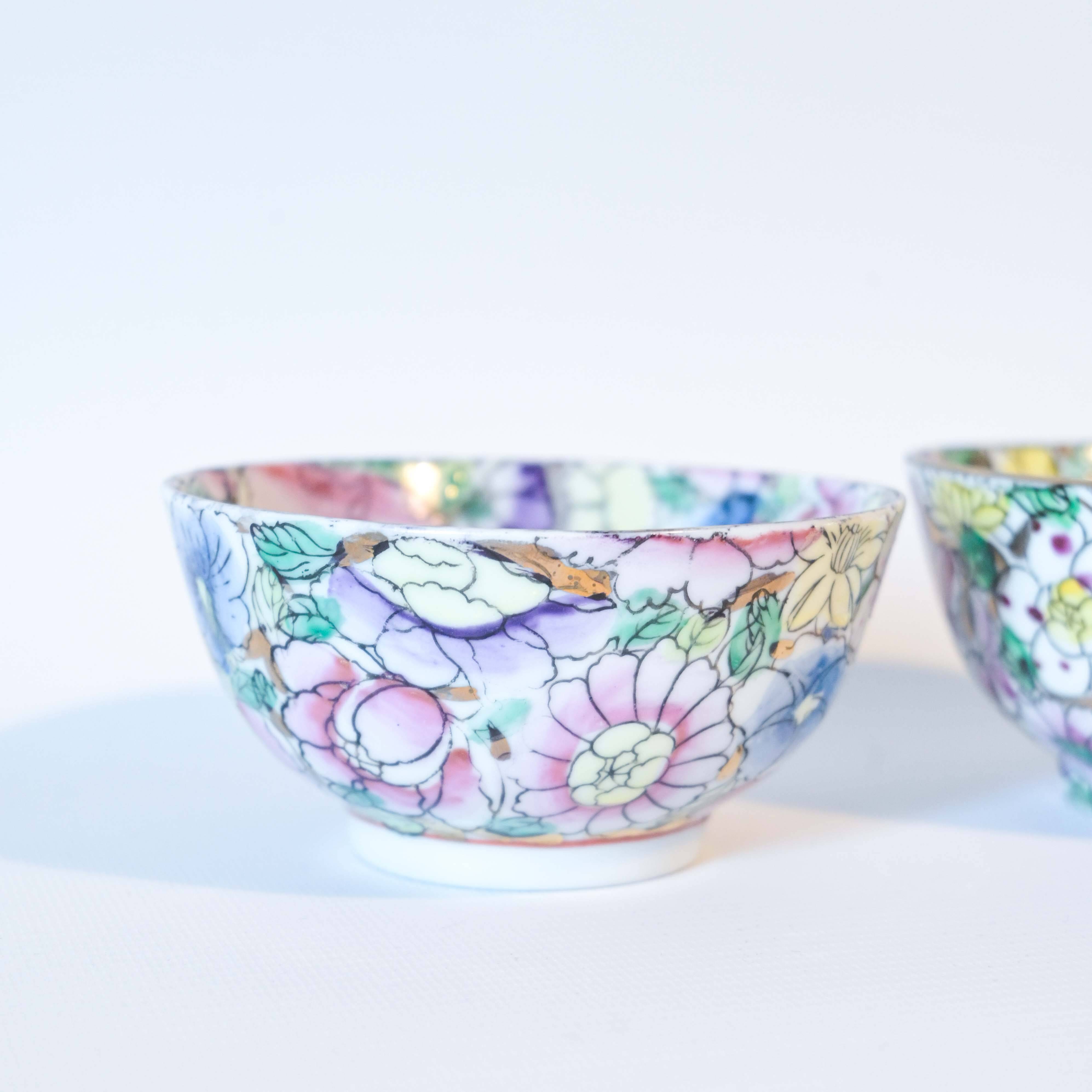 Pair of Chinese porcelain bowls with floral decoration