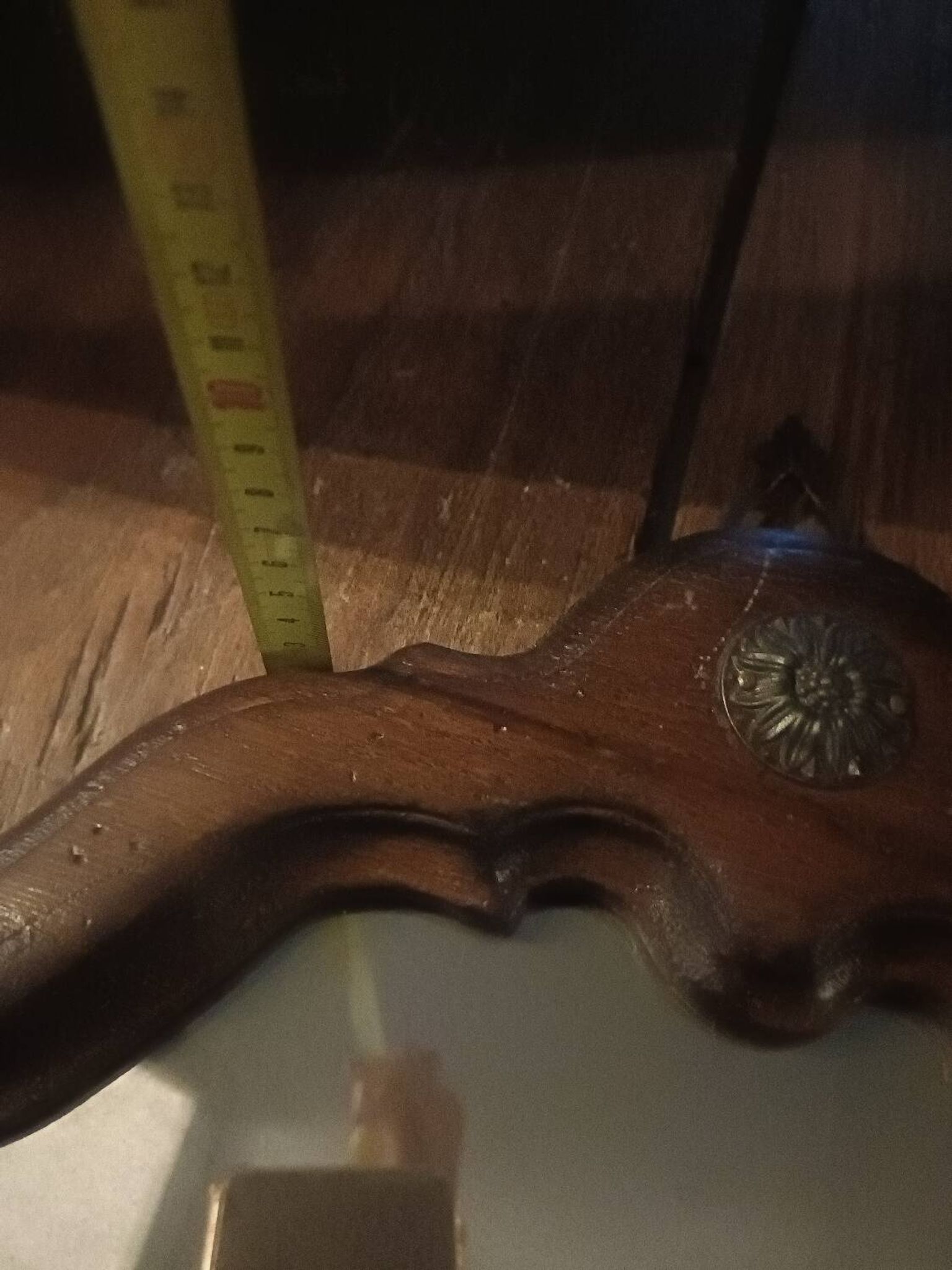 Miroir chantourné ancien, bois et bronze