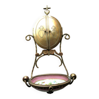 Bénitier Napoléon III laiton, médaillon porcelaine de Paris: La Vierge à la chaise de Raphael