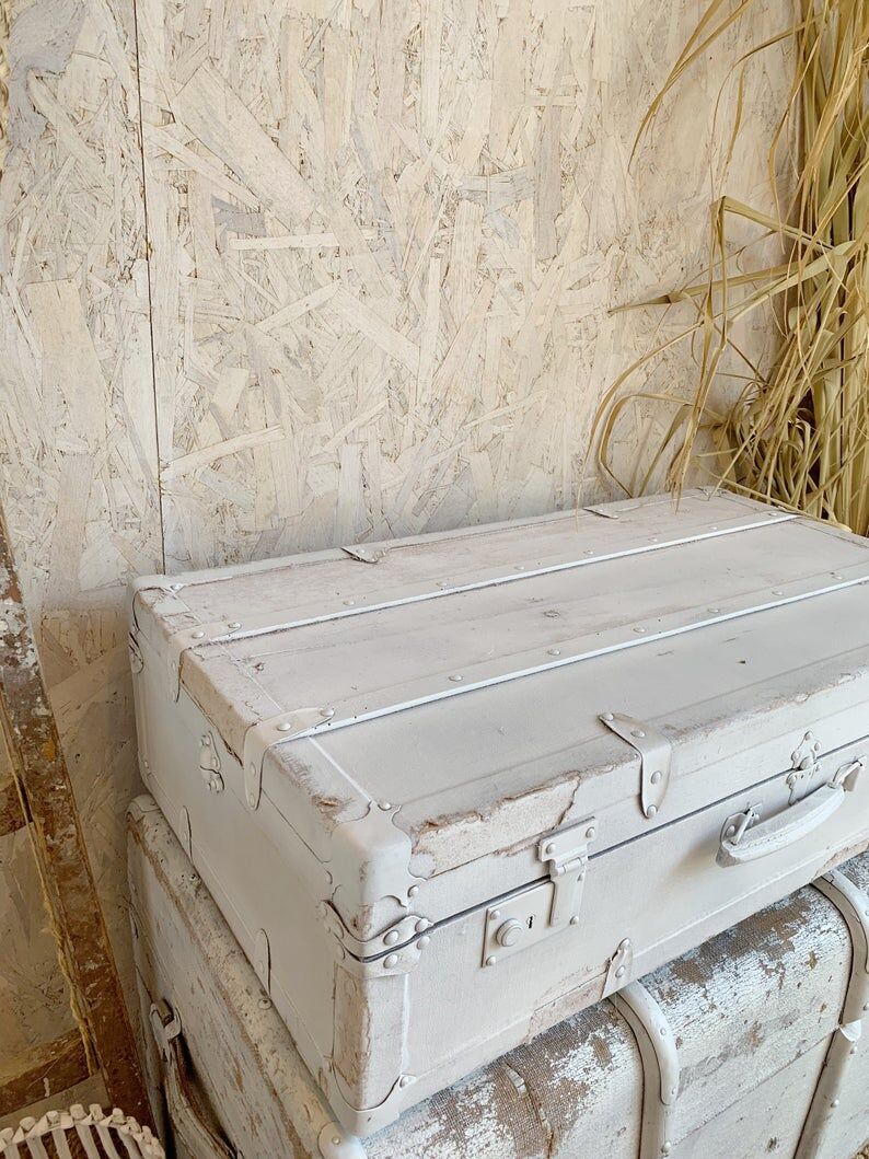 Vintage case