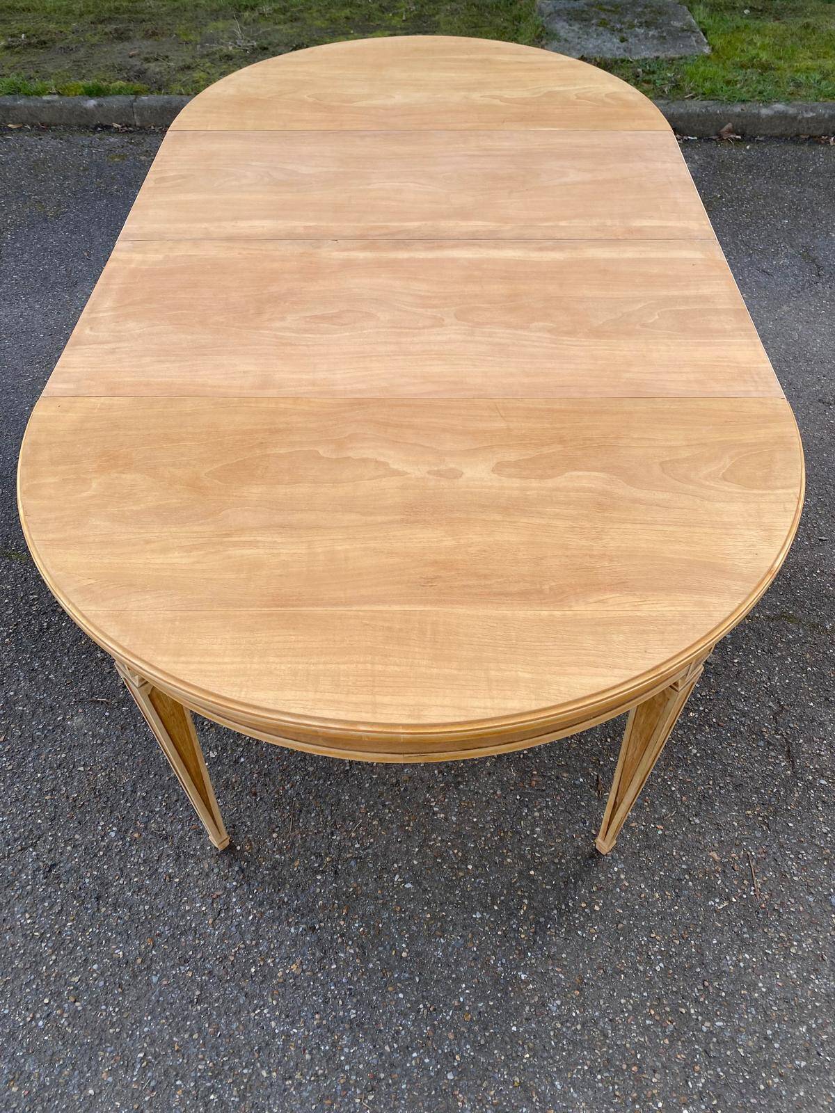 Extendable oval round table renovated in raw Louis XVI oak 200cm