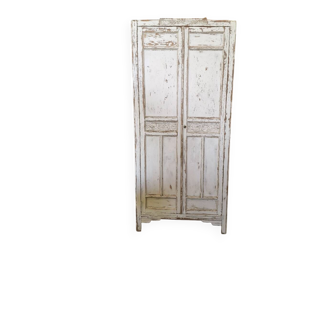 Armoire parisienne