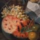 Grande peinture italienne du XVIIe siècle, nature morte antique avec des fruits.