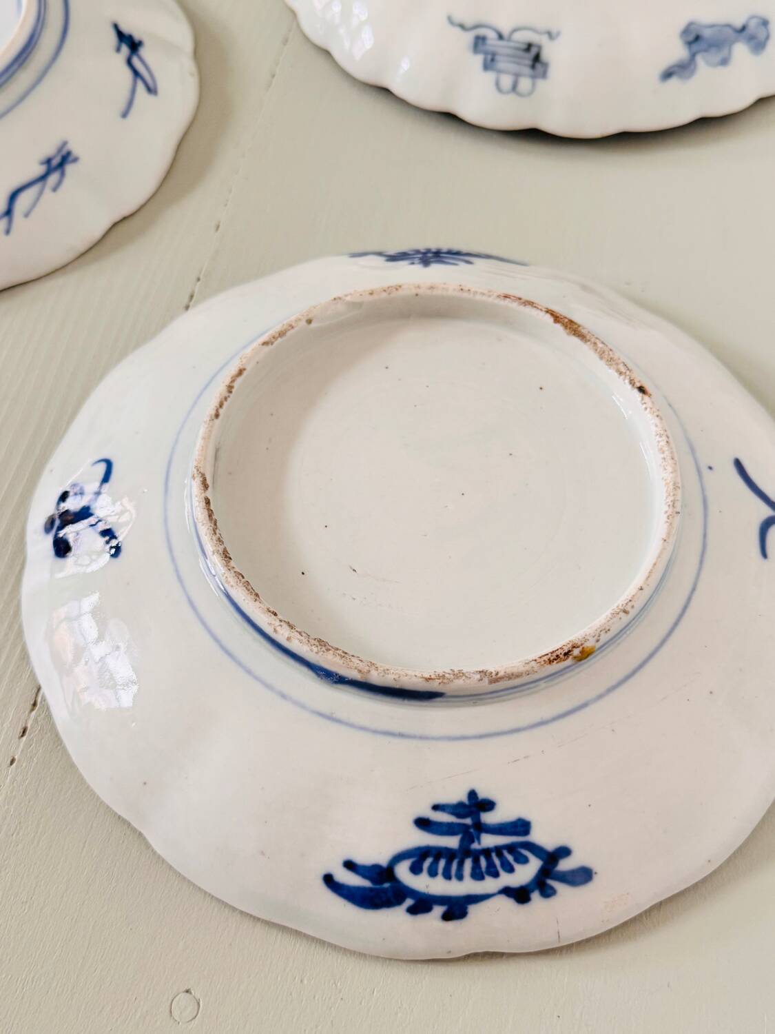 3 Imari porcelain plates from Japan, 19th century