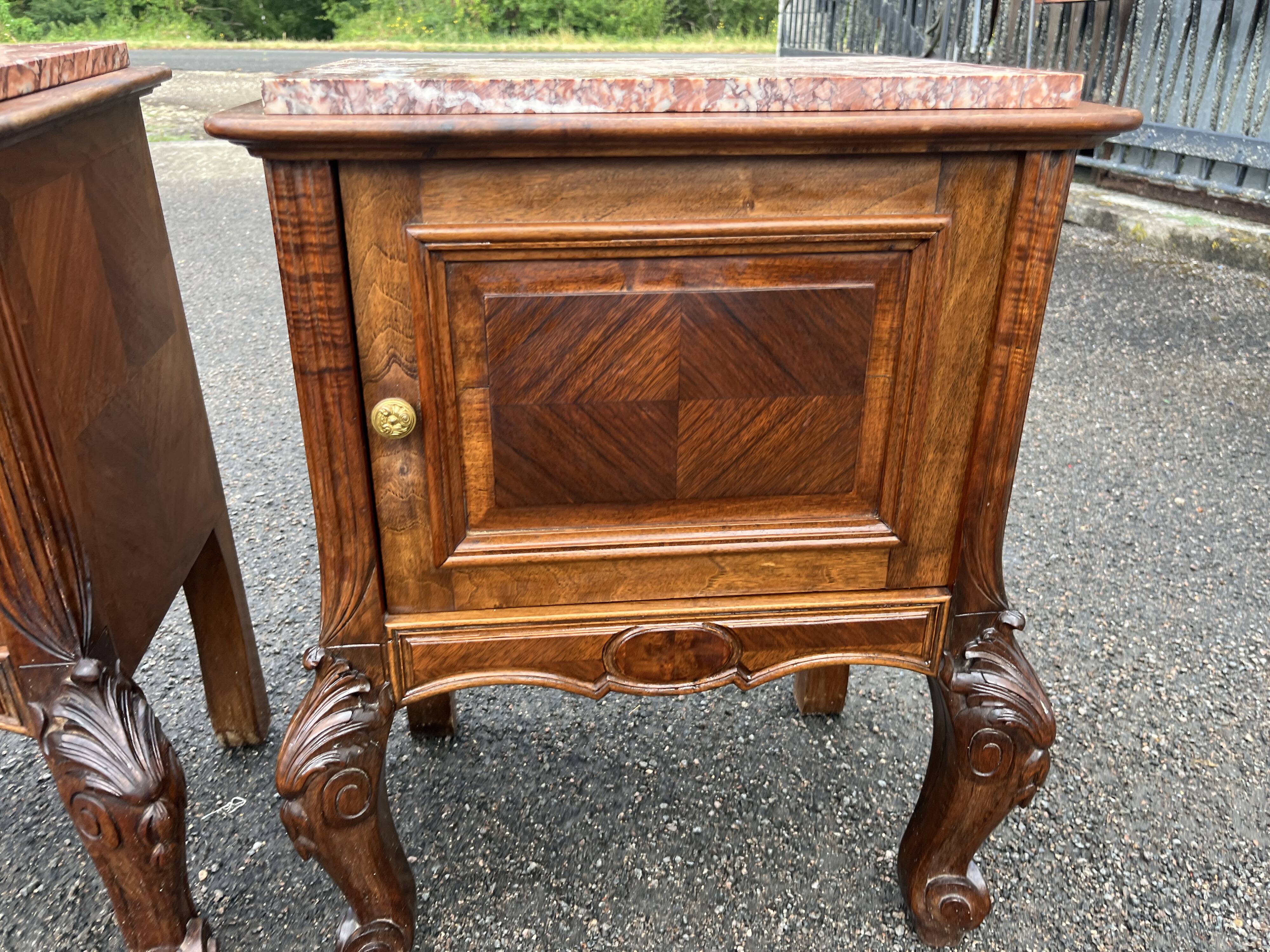 Pair of Louis XV style bedside tables with marquetry veneer, marble top, f