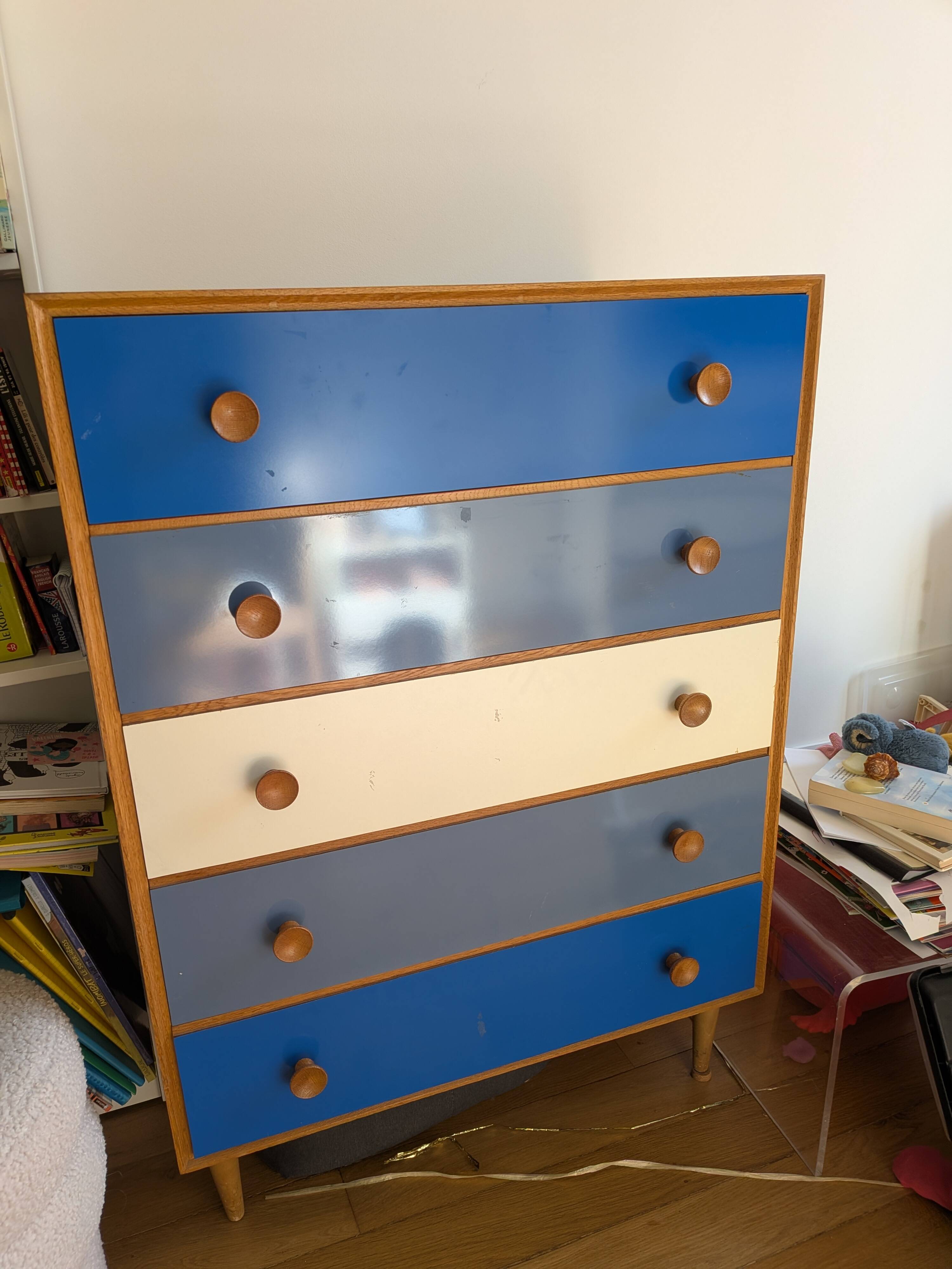 5-drawer wooden and formica chest of drawers Meredew Furniture