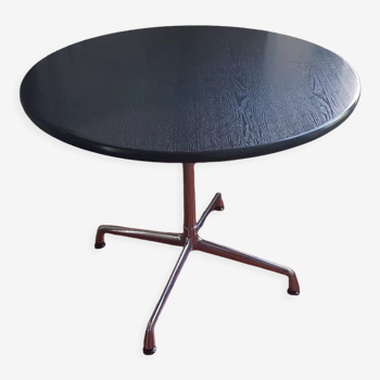 Table by Charles & Ray Eames, Vitra