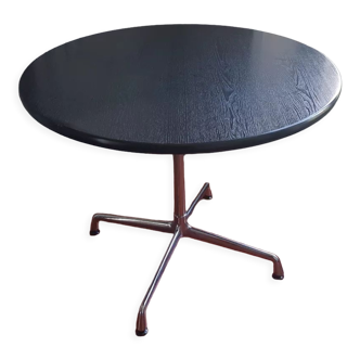 Table by Charles & Ray Eames, Vitra