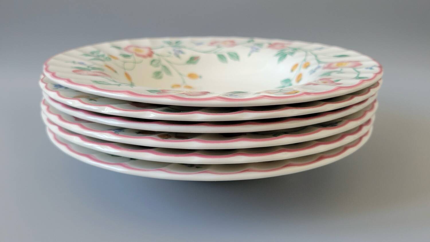 Set of 6 Churchill plates