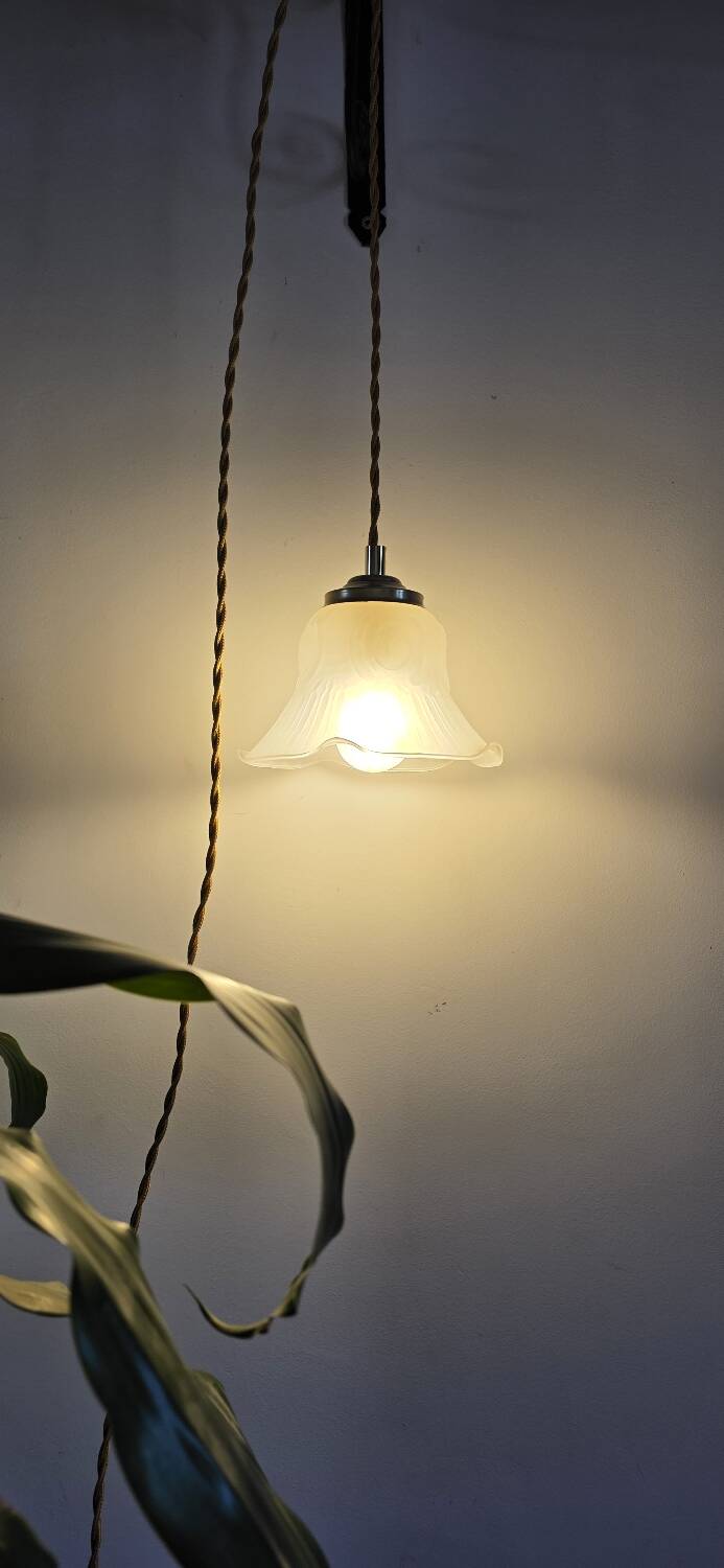 Art Nouveau Tulip Portable Lamp