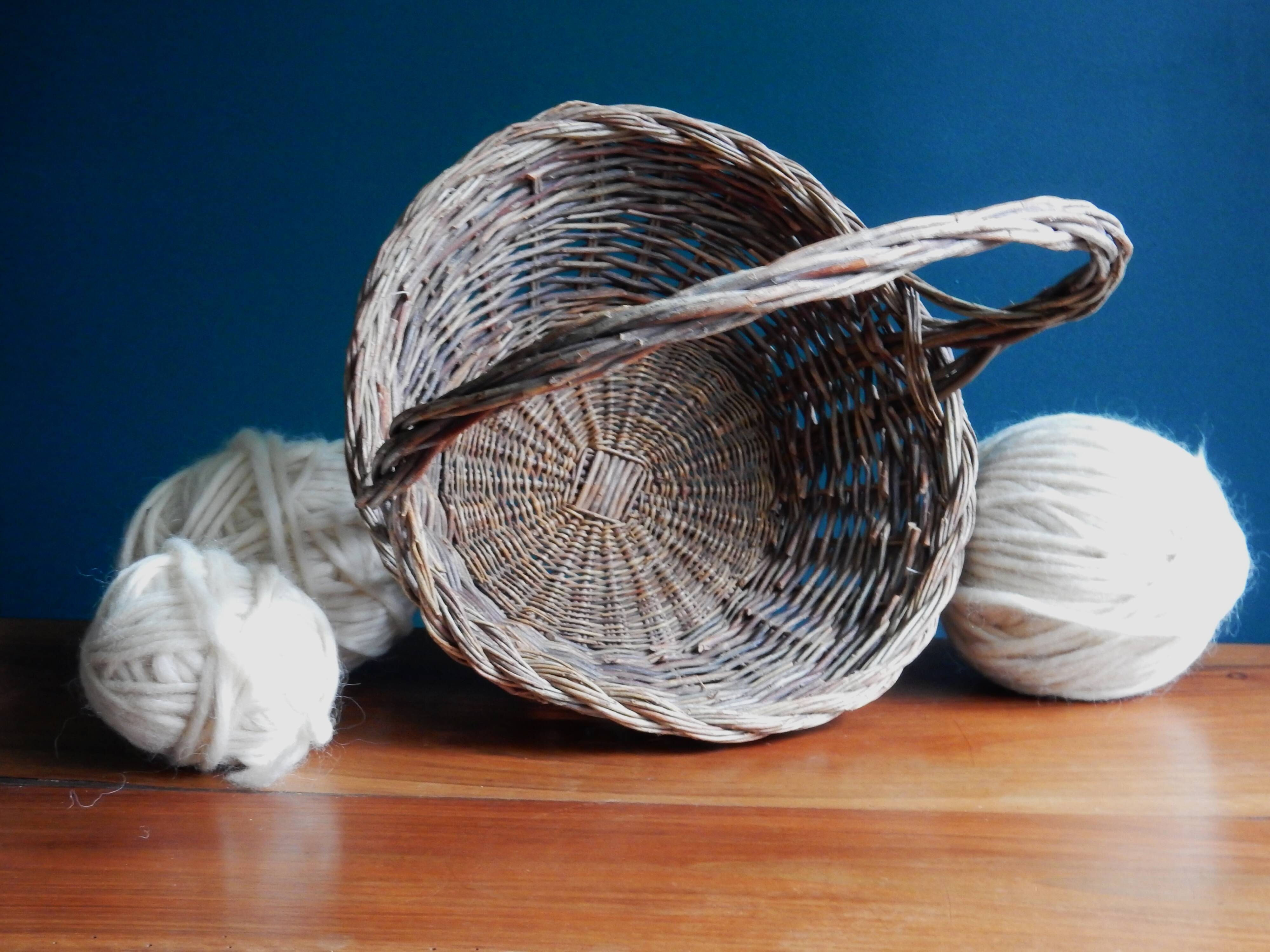 Panier en osier tressé vannerie artisanale