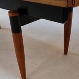 Vitrine du milieu du siècle