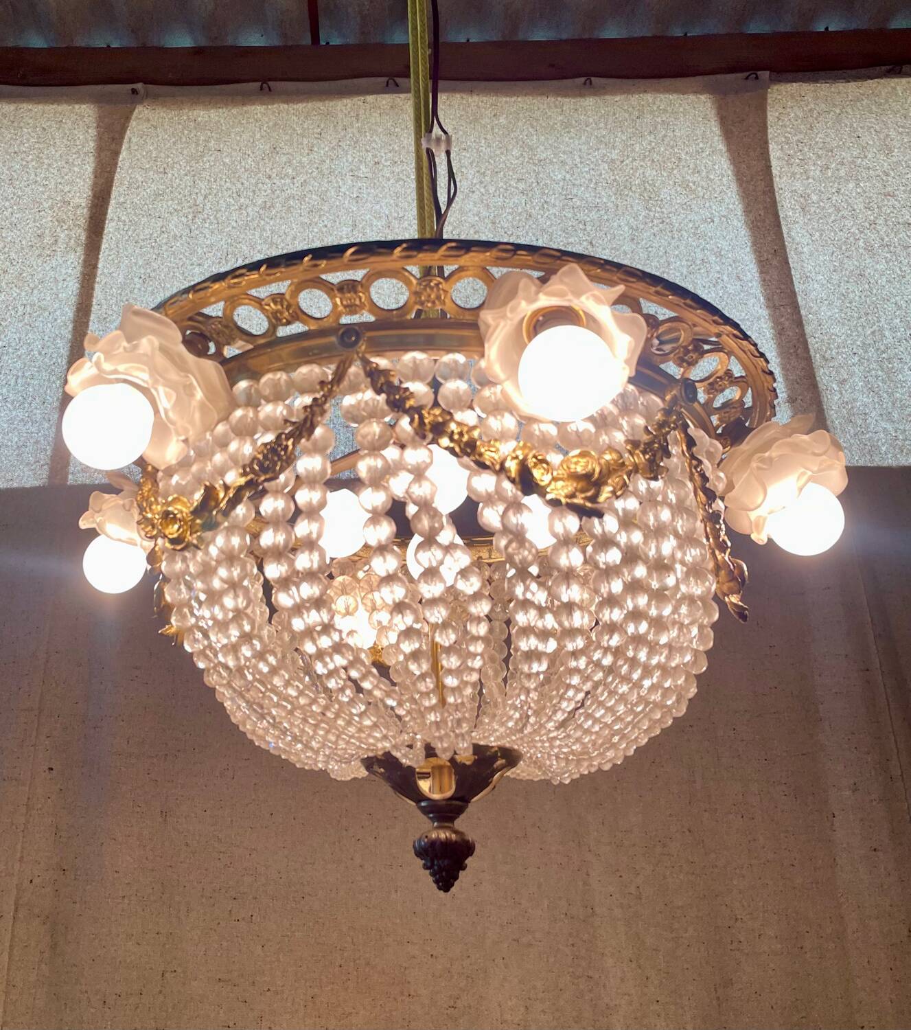 Ceiling chandelier