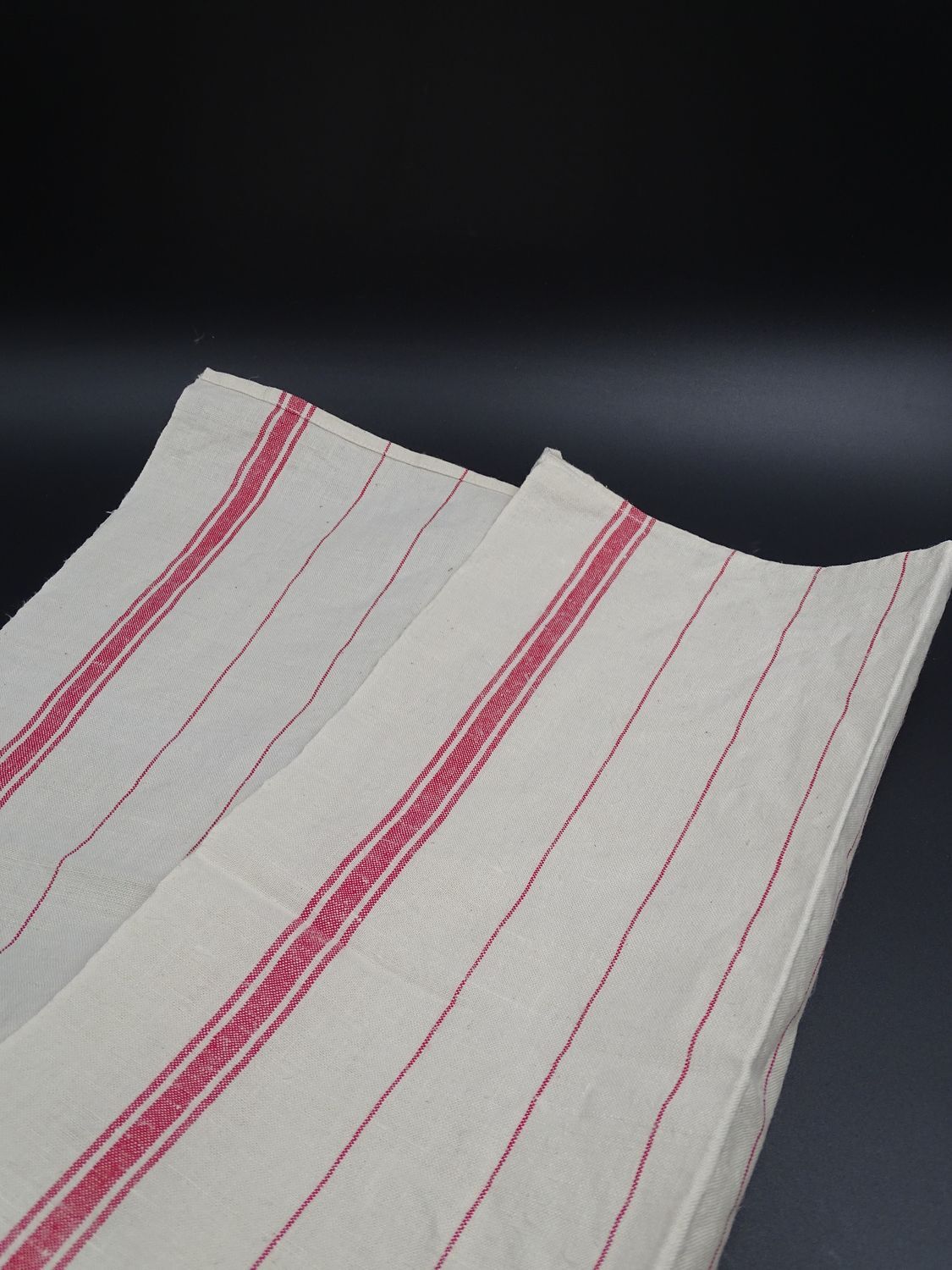 Lot of two old linen towels - Bragard Etiquette in Epinal - circa 1920-1930