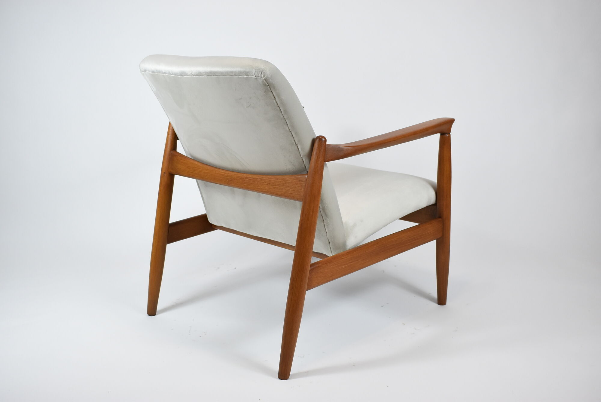 Fauteuil vintage GFM-64 de E.Homa, années 60, velours argenté gris