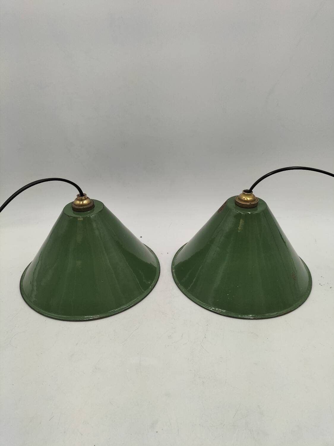Enamelled cone suspensions