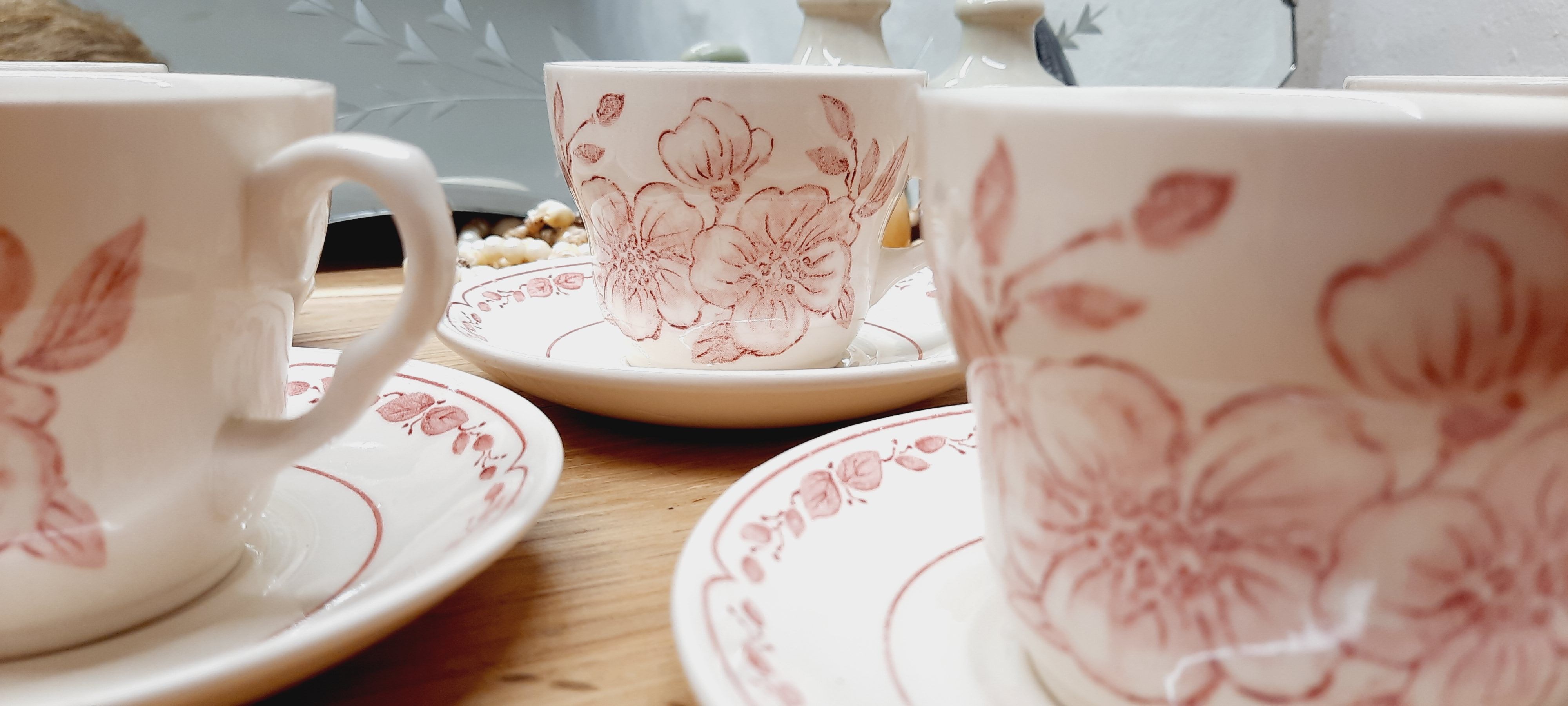 Set 6 tasses faïence rose poudré