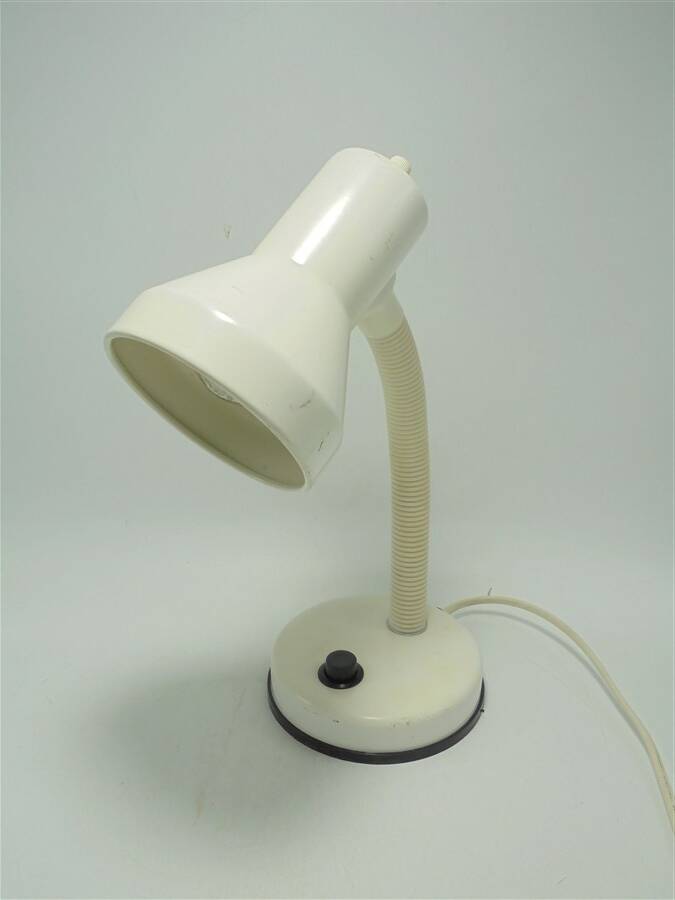Desk lamp
