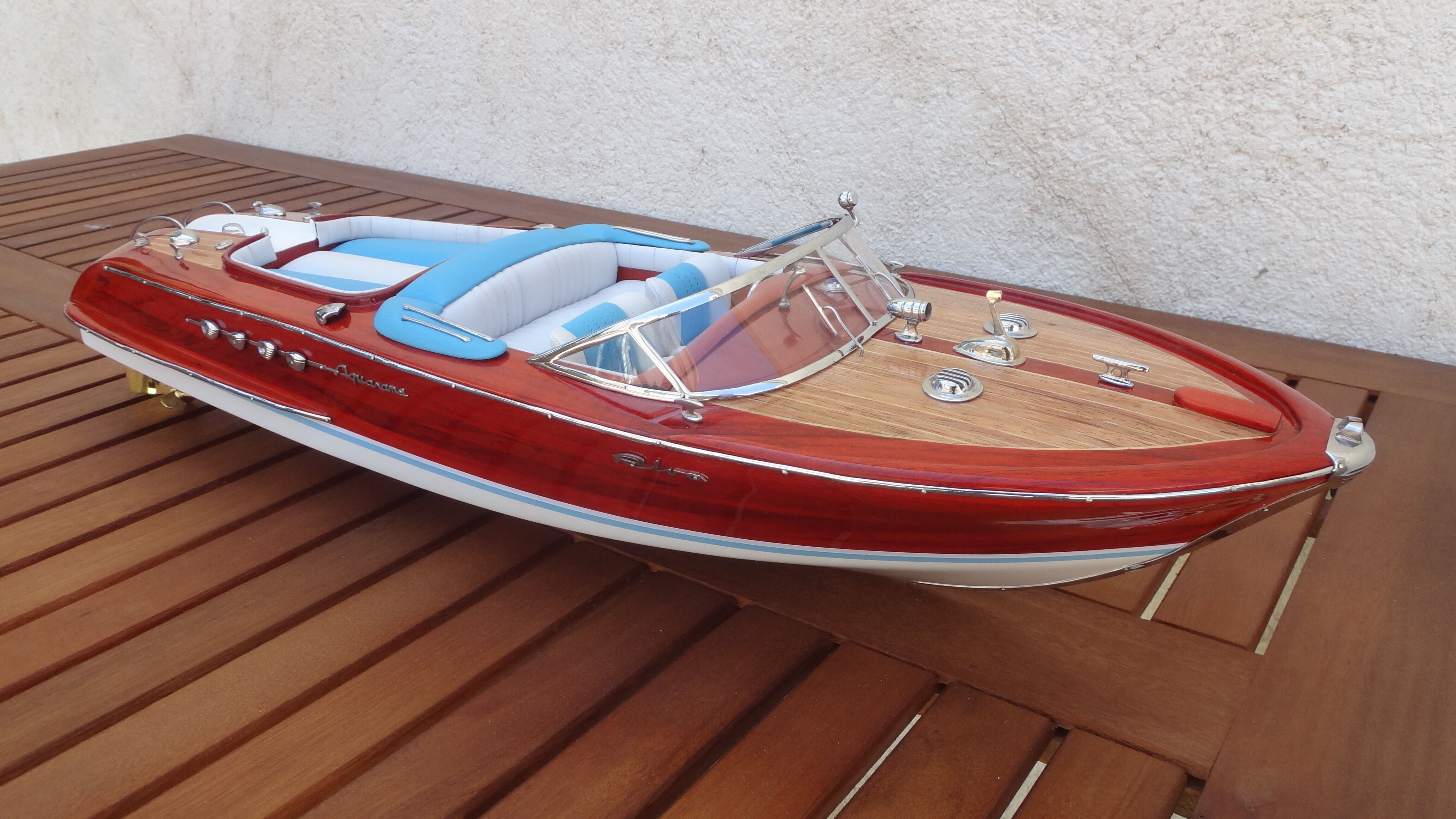 Model boat riva aquarama 65 cm