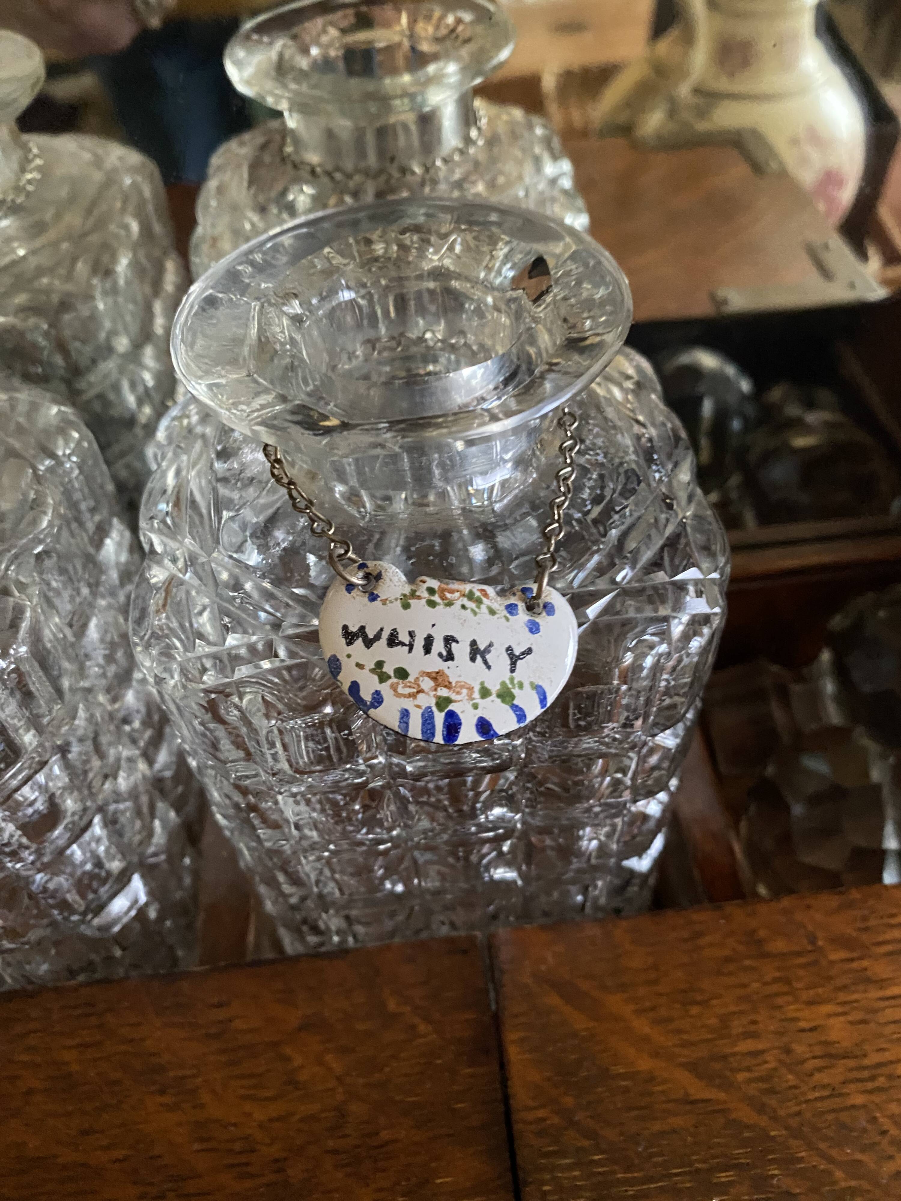 Liqueur cellar called “tantalus”