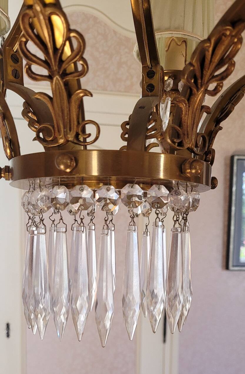 Bronze chandelier with 6 light pendants