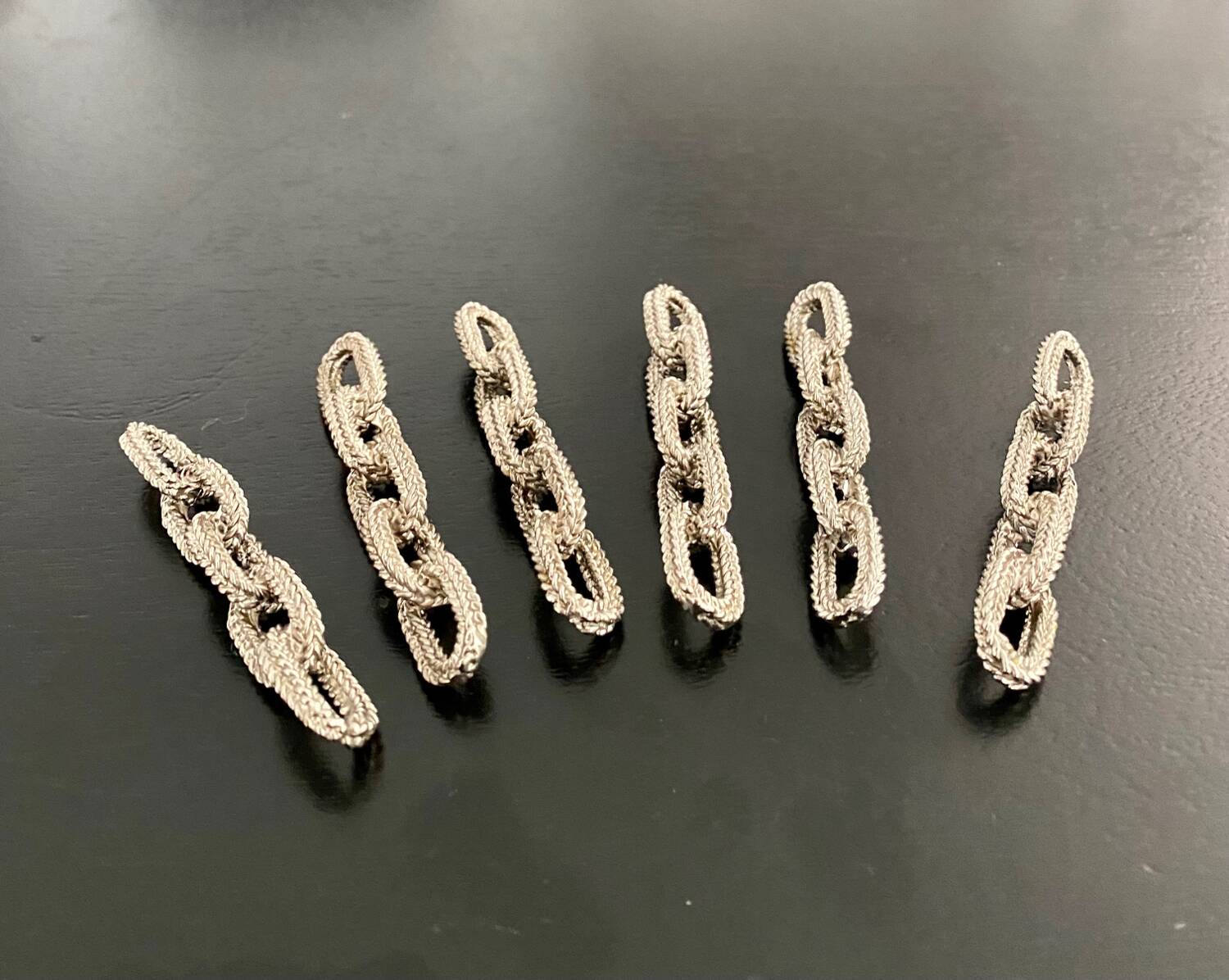 6 knife holders, table jewelry, metal chain shape