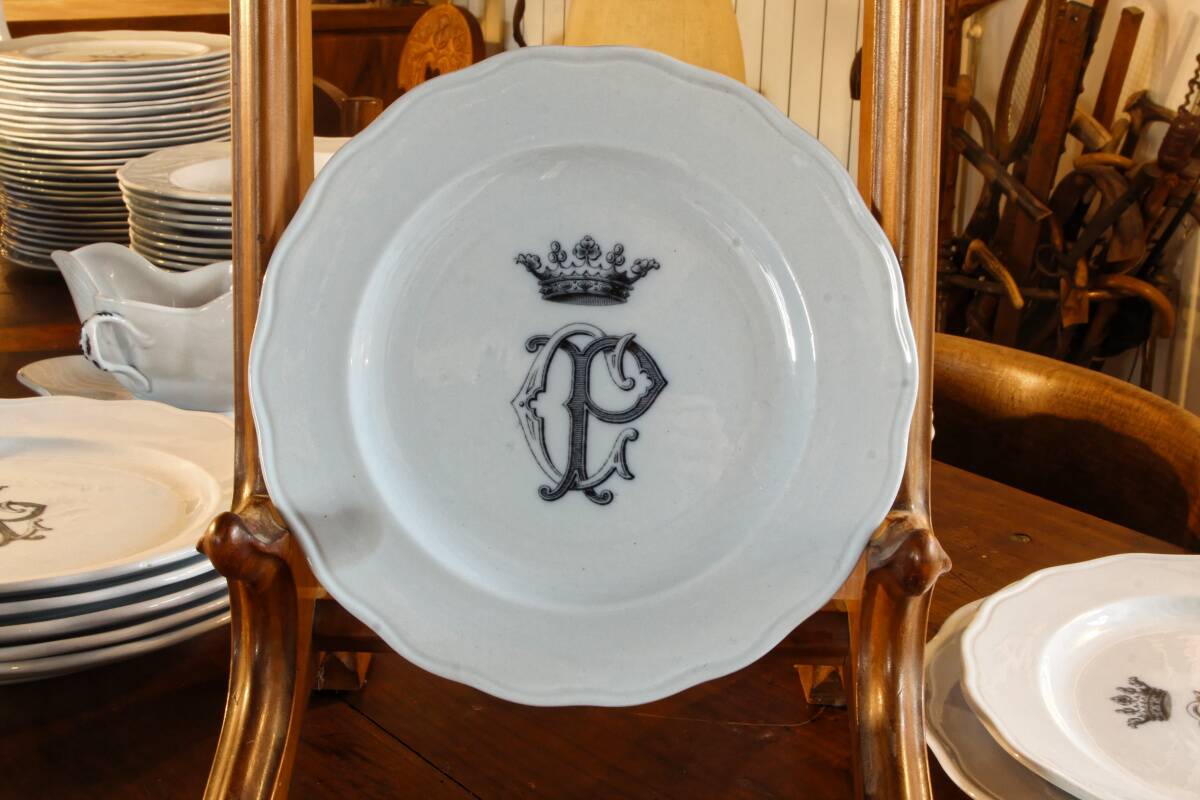 English earthenware service, CP monogram, ducal crown, 109 pieces