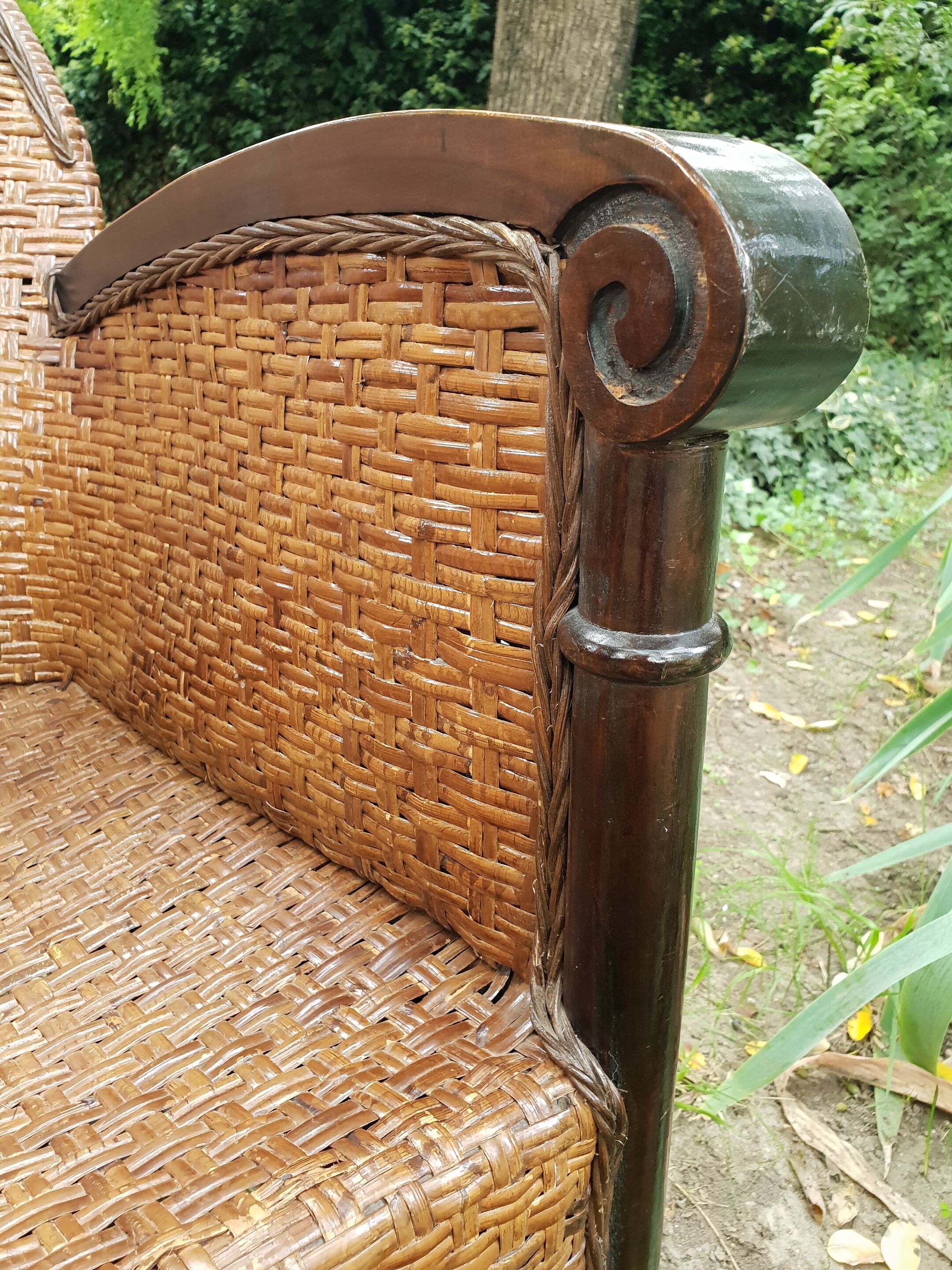 Paire de fauteuils en bois et rotin 1980