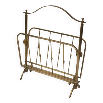 Hollywood regency magazine rack in messing