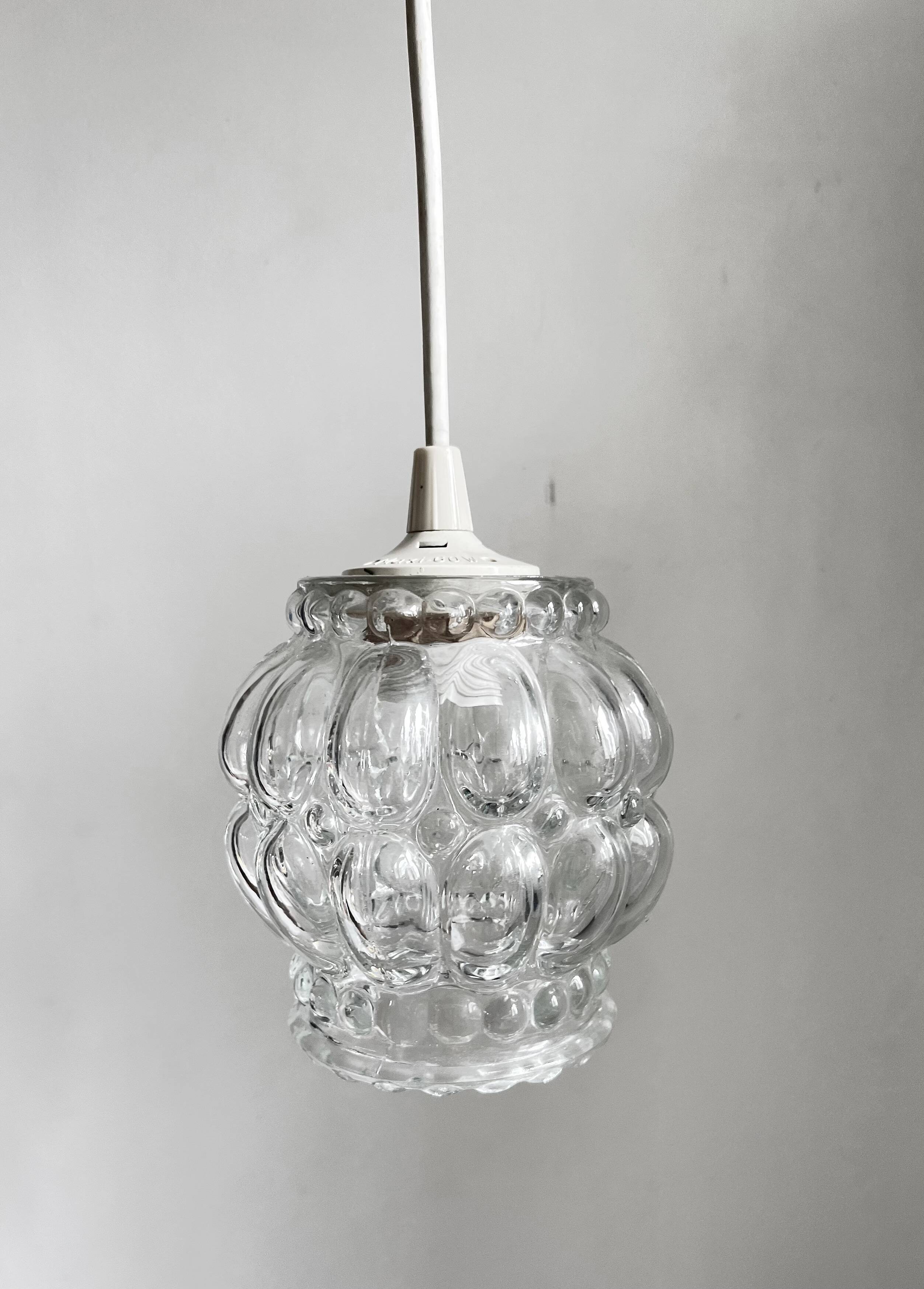 Small bell-shaped suspension in lily of the valley bubble glass