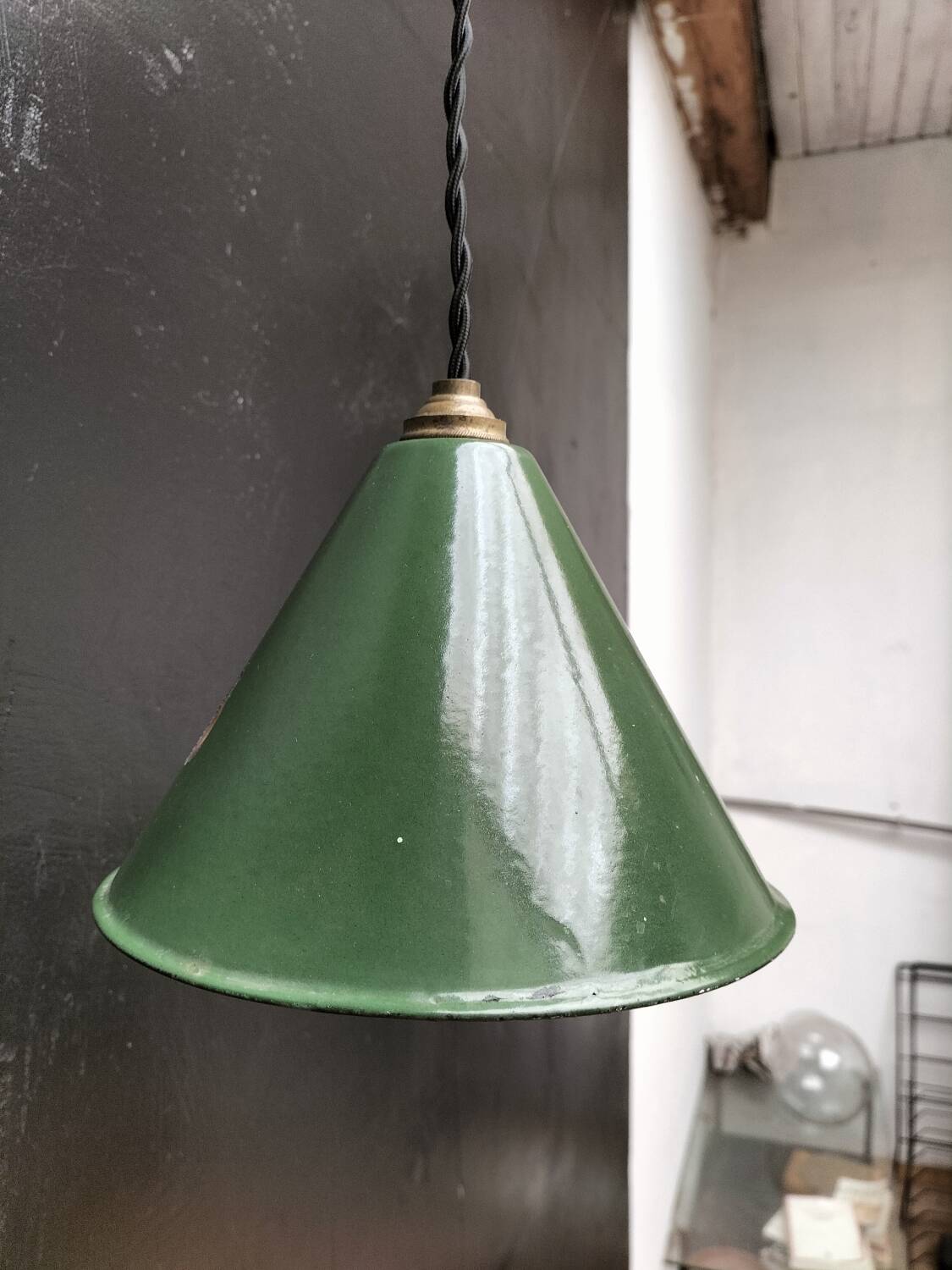 Suspension cone enamelled sheet metal